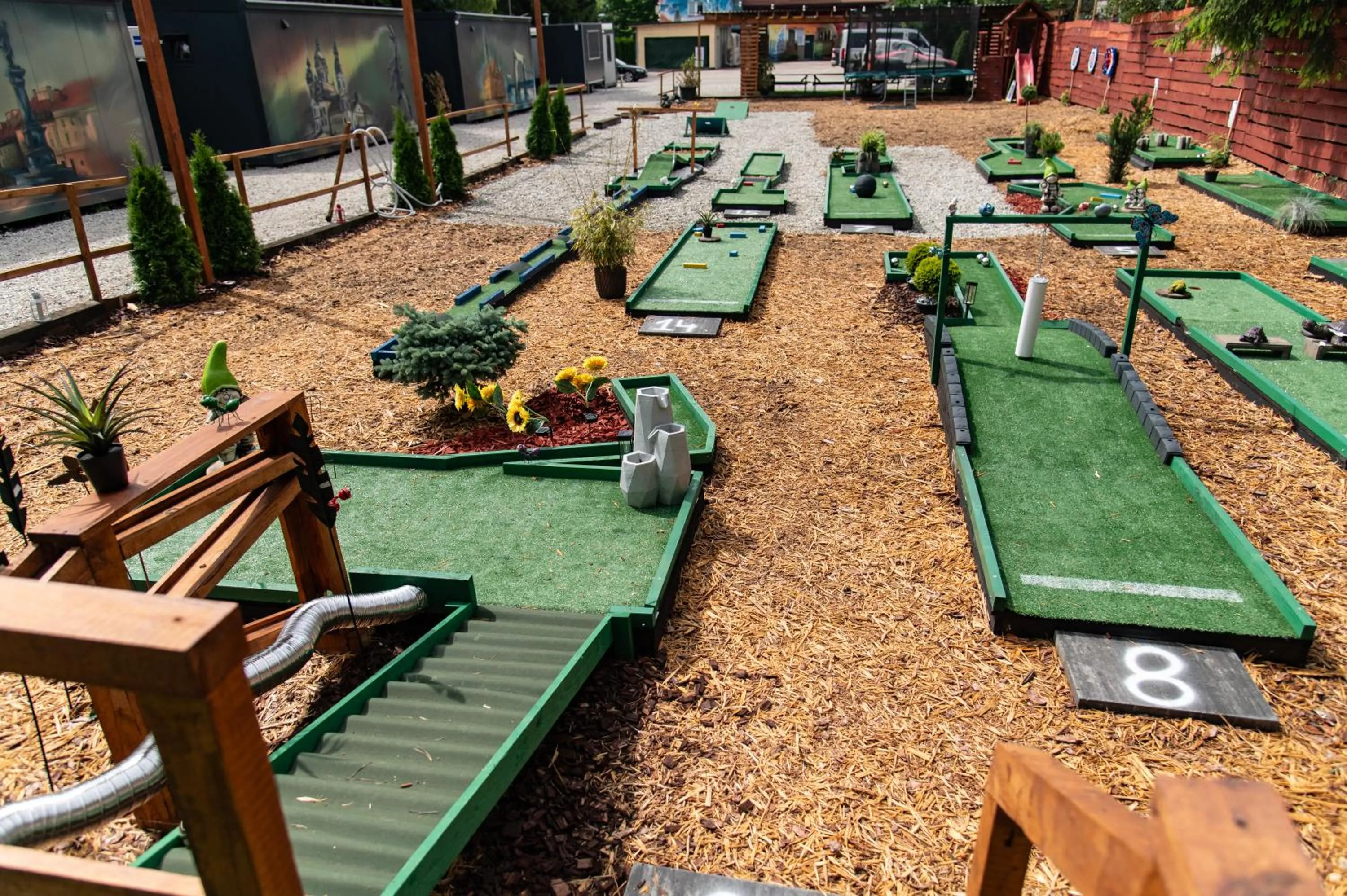 Minigolf in City Place Noclegi