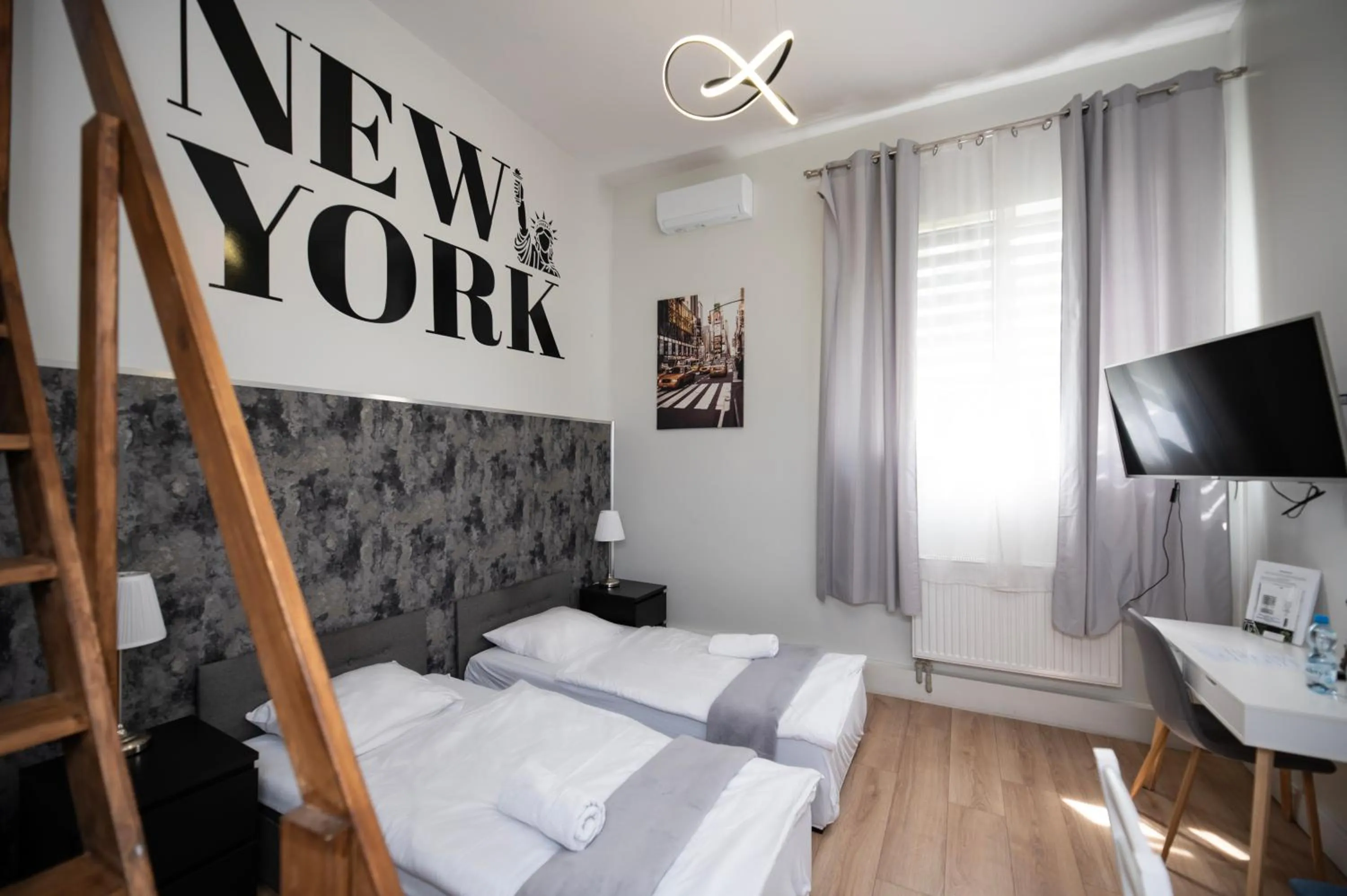 Bed in City Place Noclegi