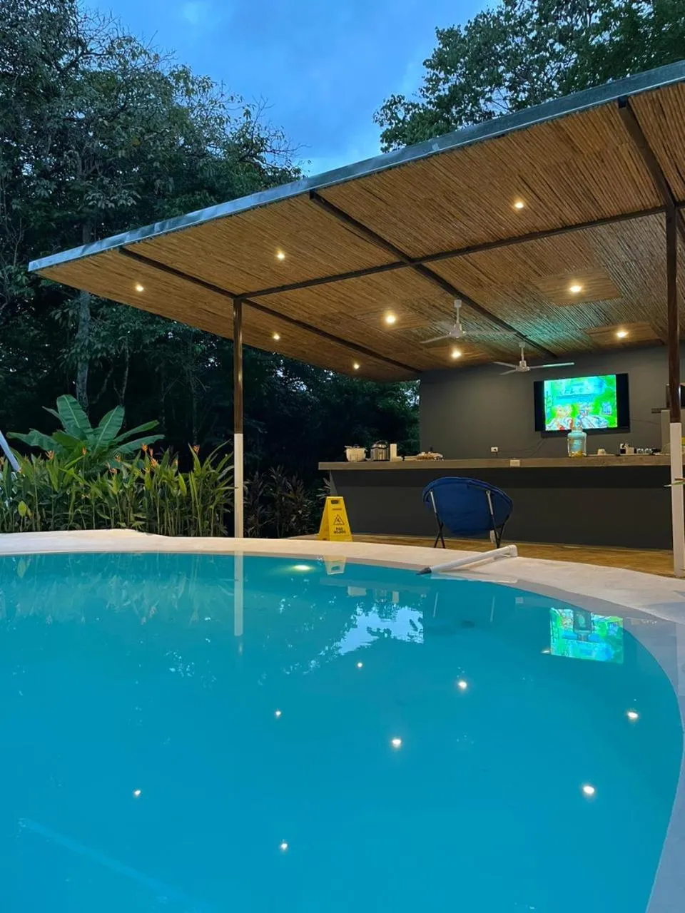 Communal lounge/ TV room in Grand Park Manuel Antonio - Adults Only