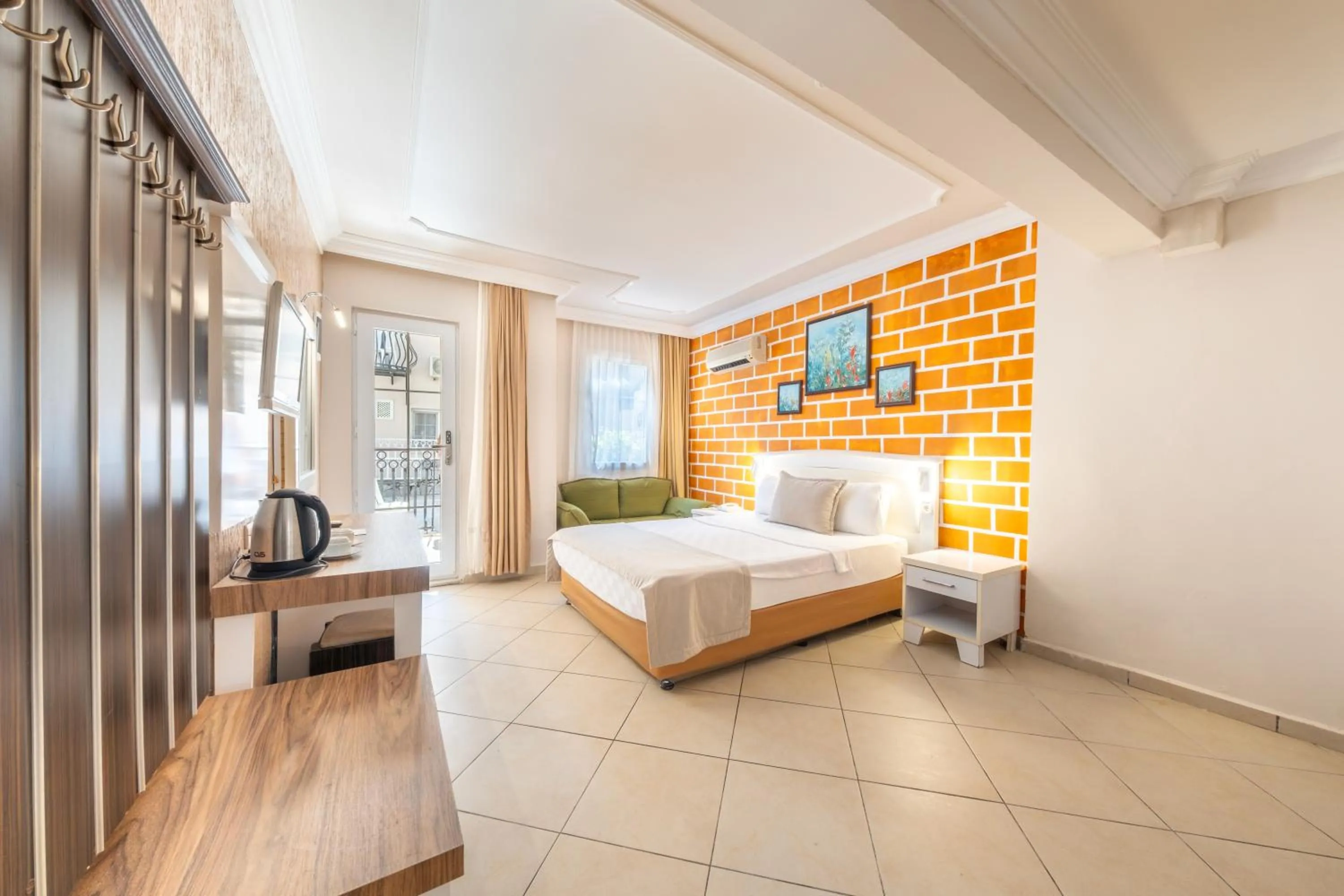 Nicholas Park Hotel