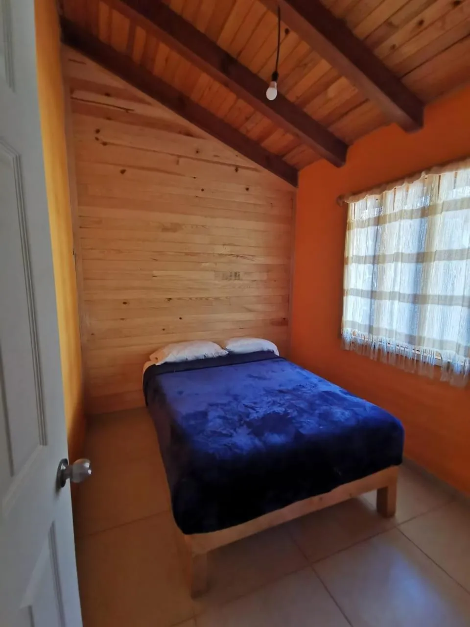 Bedroom, Bed in Los Pirineos