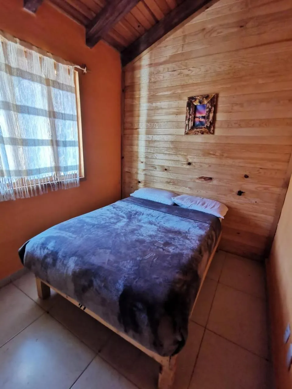 Photo of the whole room, Bed in Los Pirineos