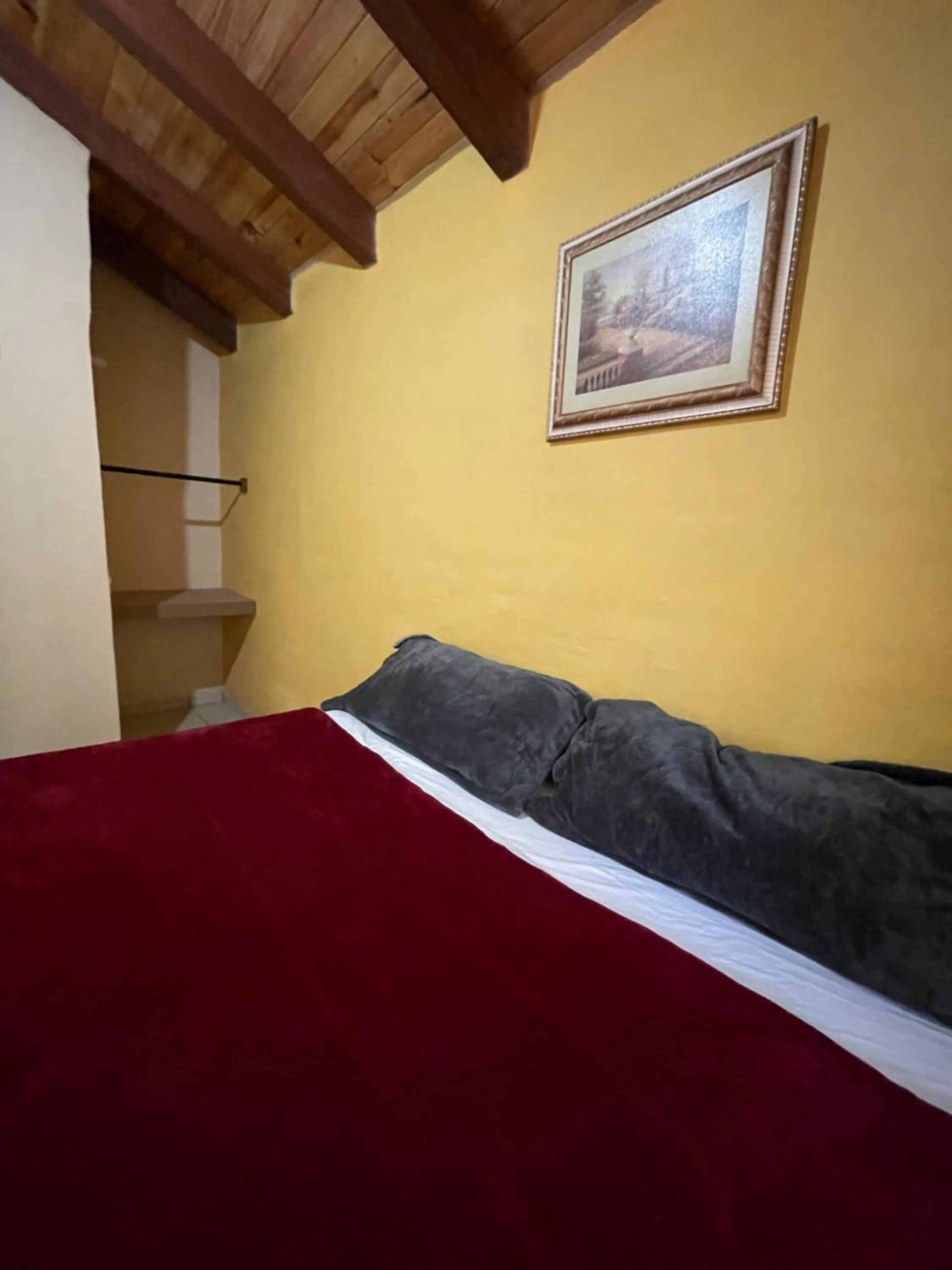 Bed in Los Pirineos
