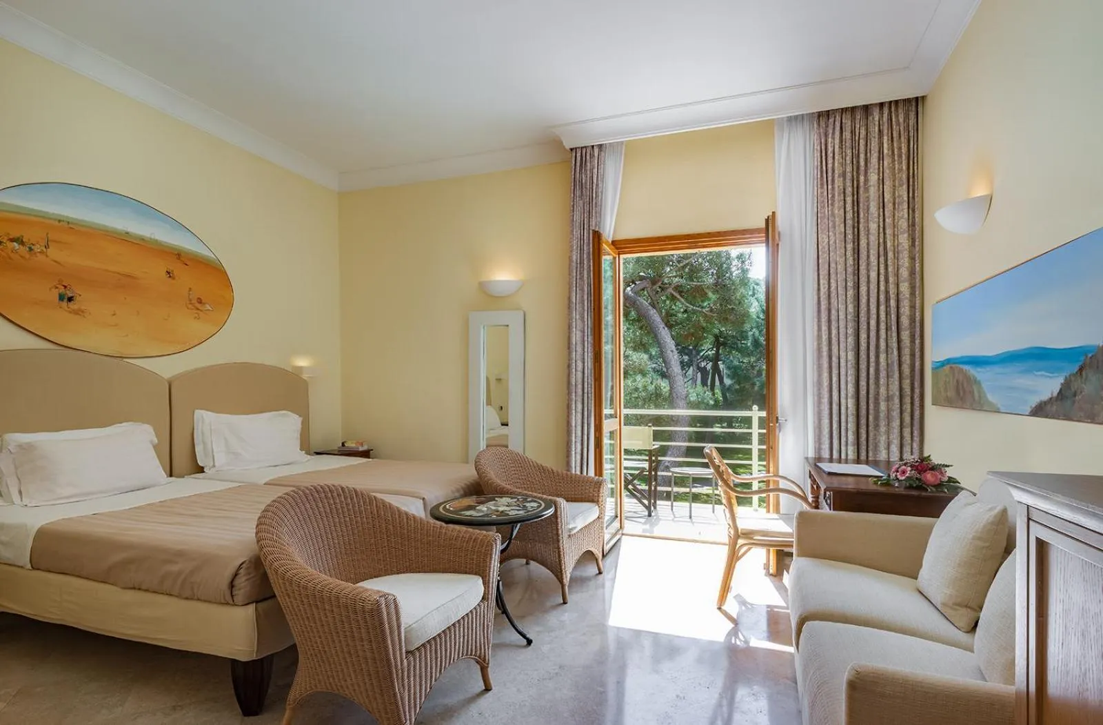 Bed in Tombolo Talasso Resort