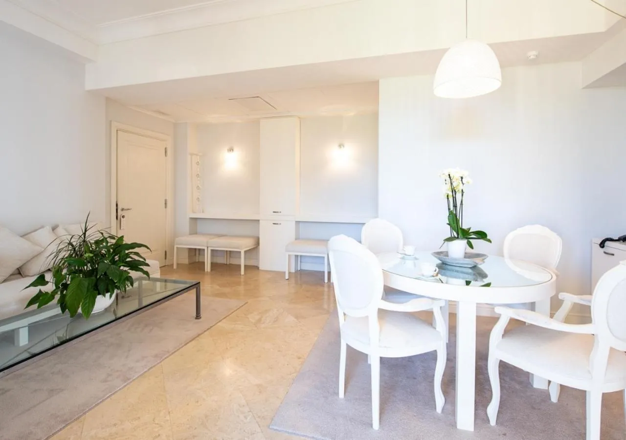 Seating area in Tombolo Talasso Resort