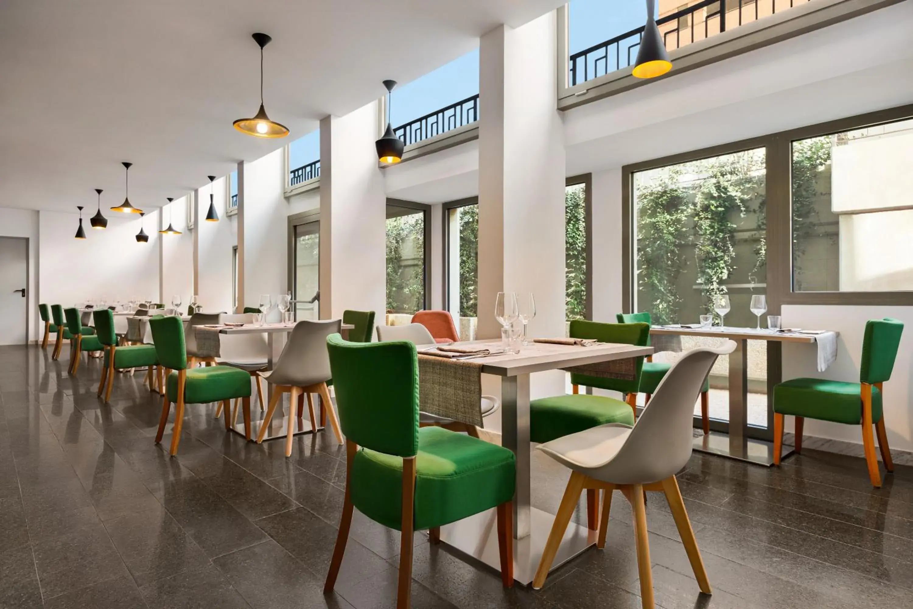 Restaurant/places to eat in Wyndham Garden Florence Restaurant/places to eat in Wyndham Garden Florence