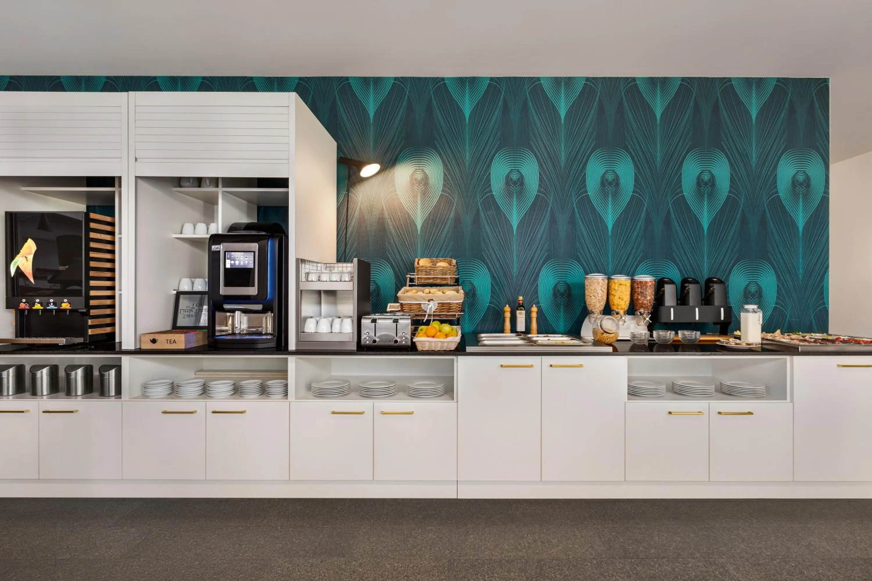 Restaurant/places to eat in Wyndham Garden Florence