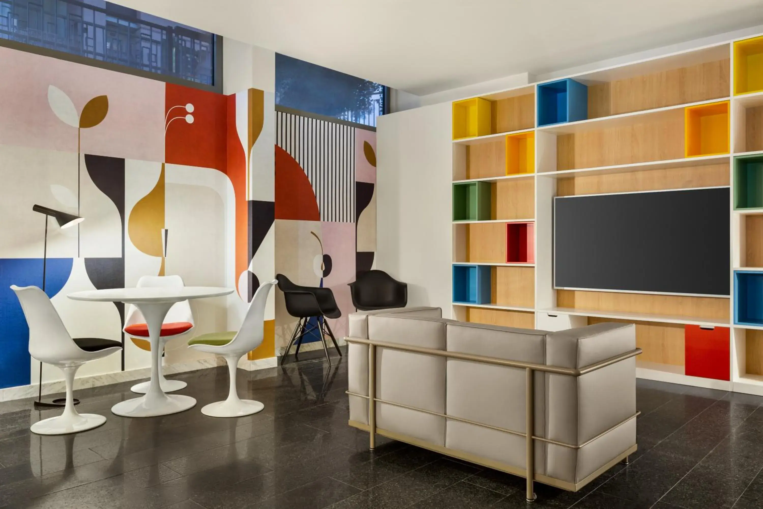 Restaurant/places to eat in Wyndham Garden Florence Restaurant/places to eat in Wyndham Garden Florence