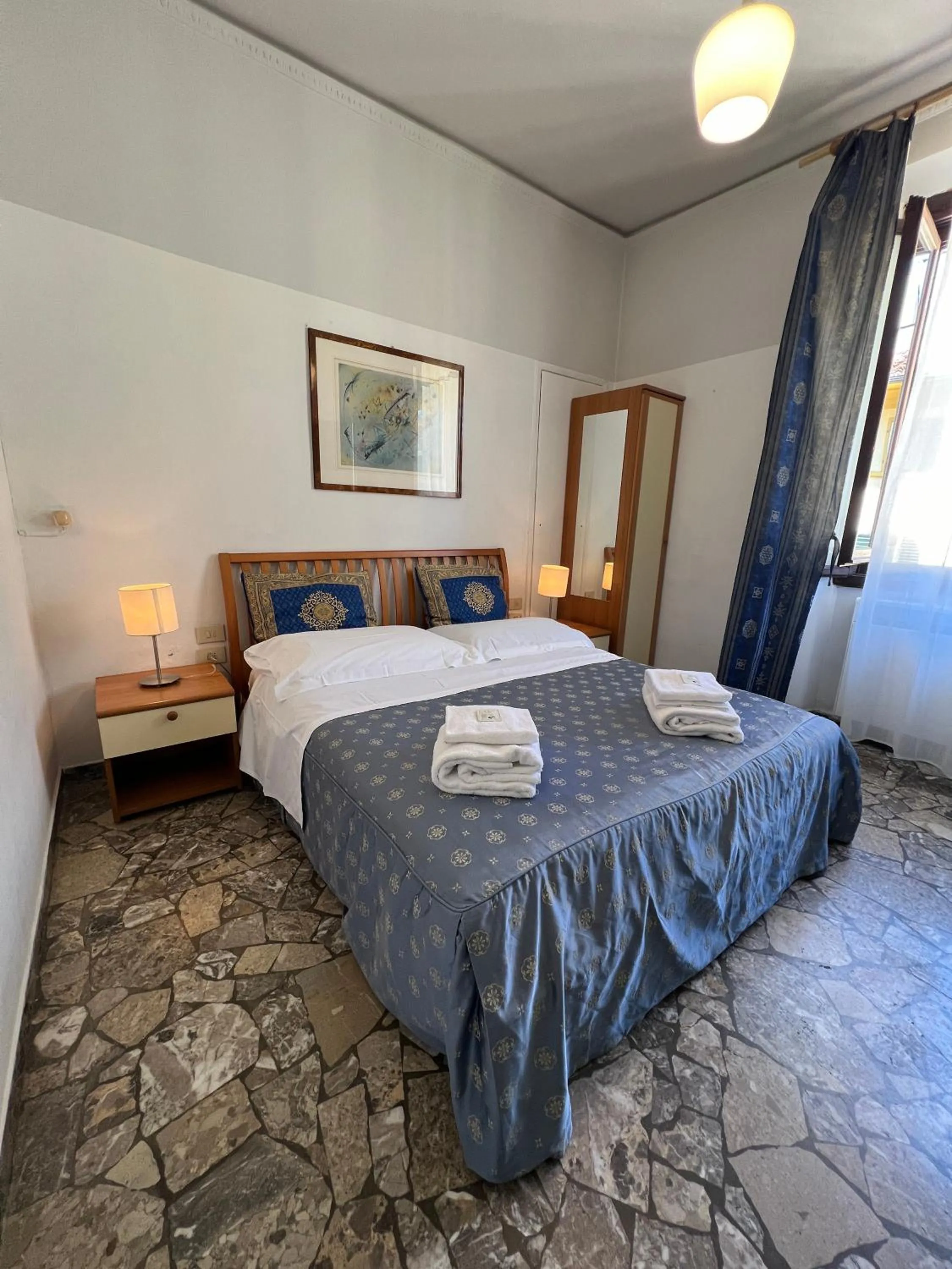 Bedroom, Bed in Souvenir Maya