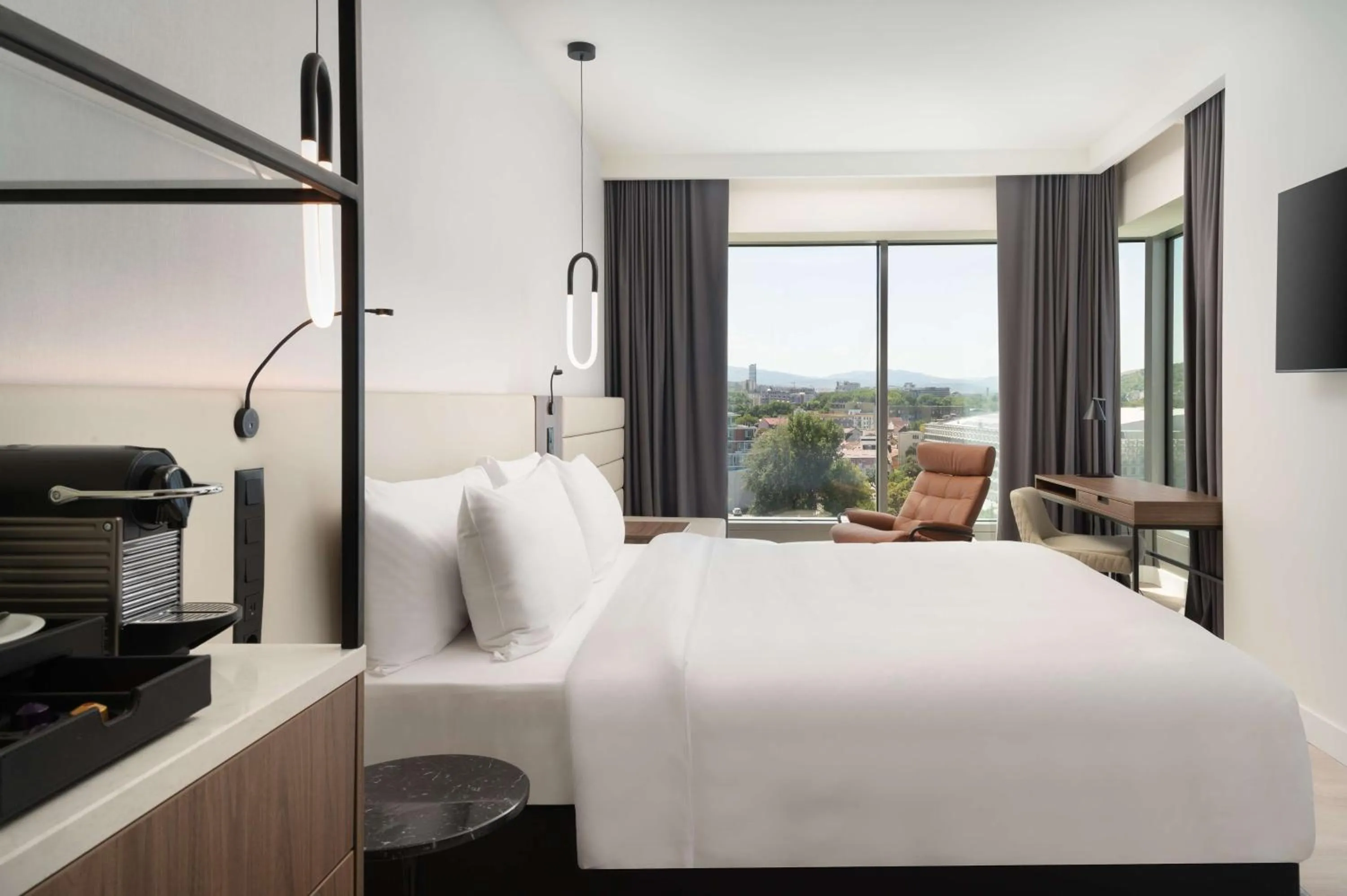 Bedroom, Bed in Radisson Blu Hotel, Cluj