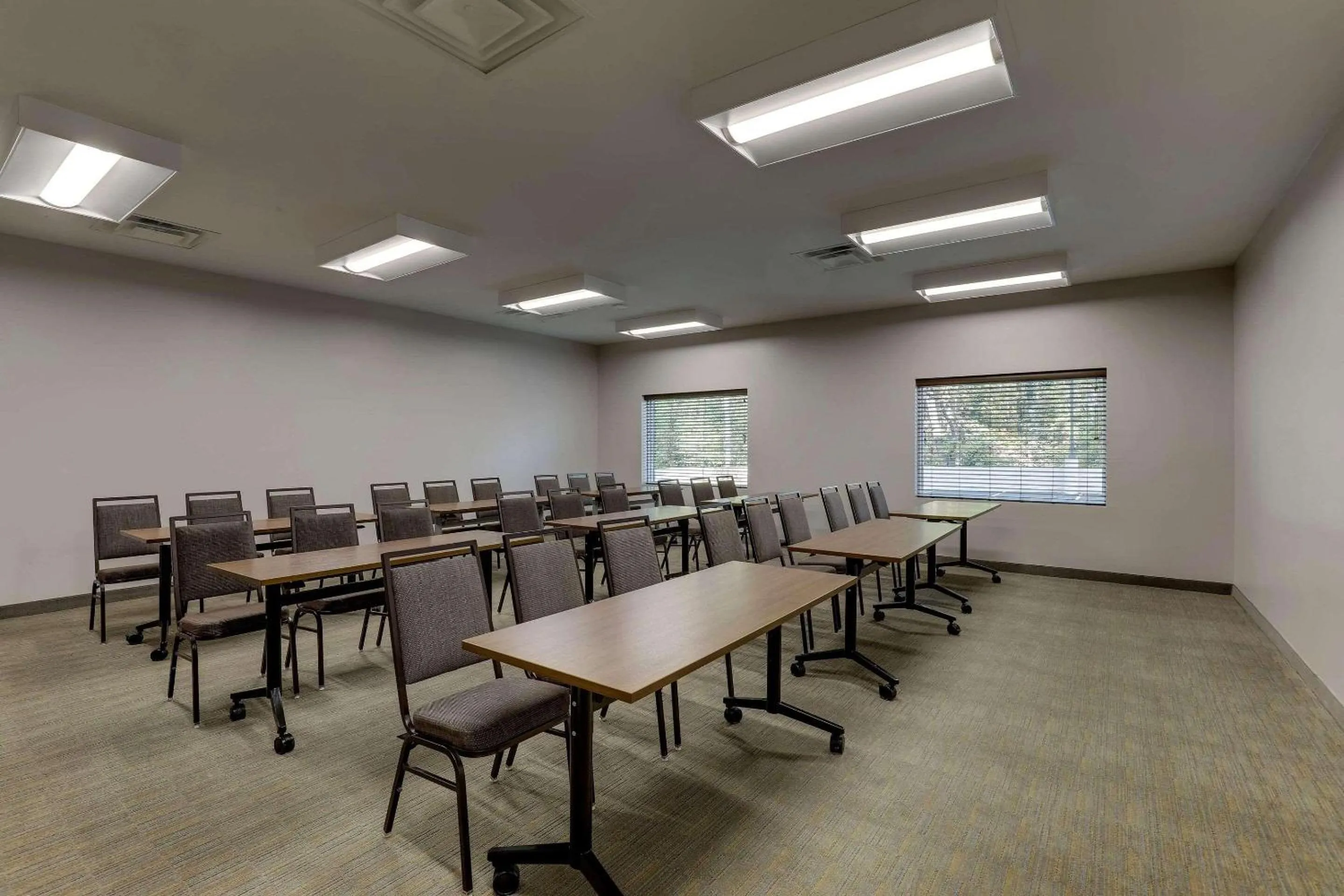 Meeting/conference room in Country Inn & Suites by Radisson, Cumming near NorthSide Hospital Forsyth