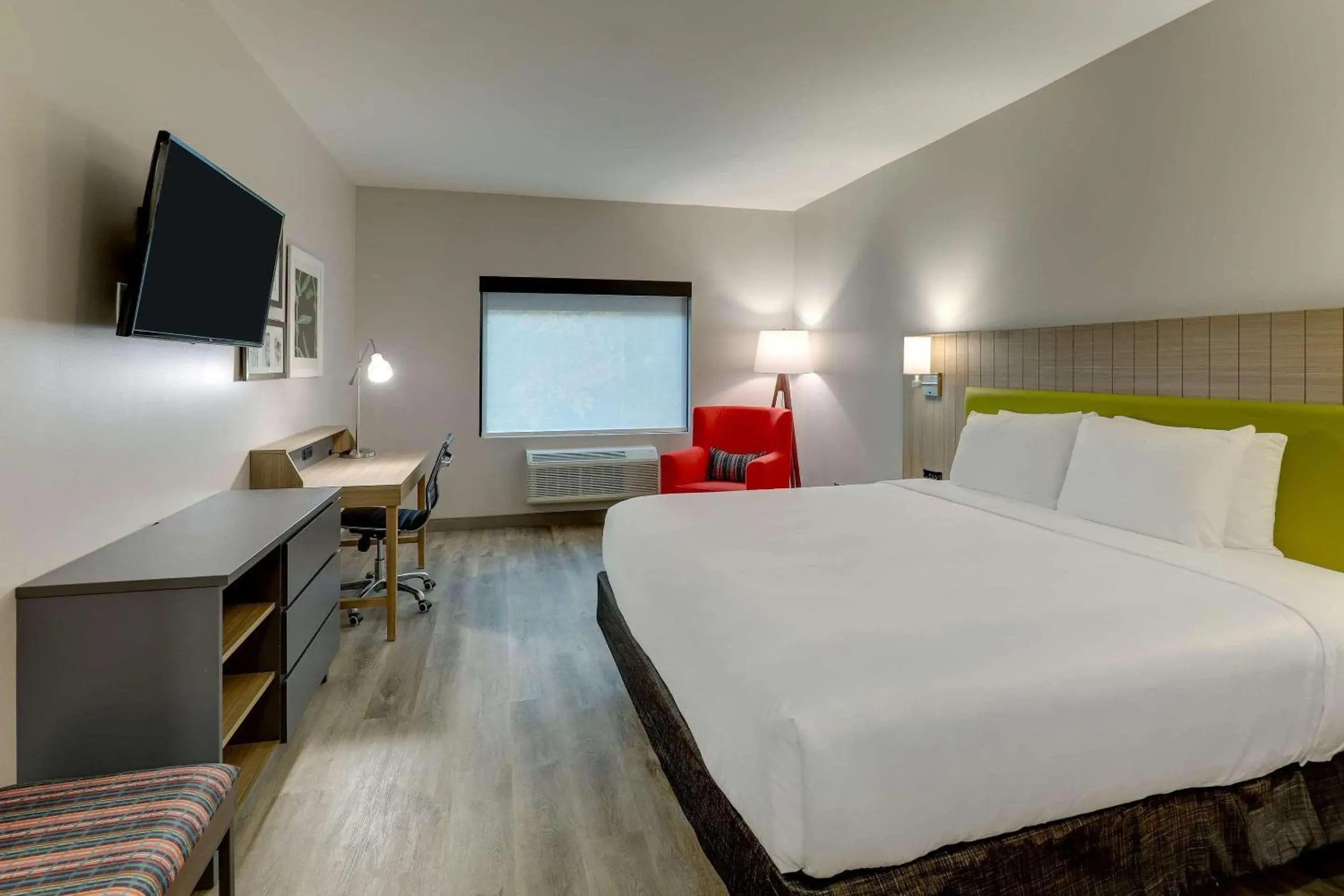 Bedroom, Bed in Country Inn & Suites by Radisson, Cumming near NorthSide Hospital Forsyth Bedroom, Bed in Country Inn & Suites by Radisson, Cumming near NorthSide Hospital Forsyth