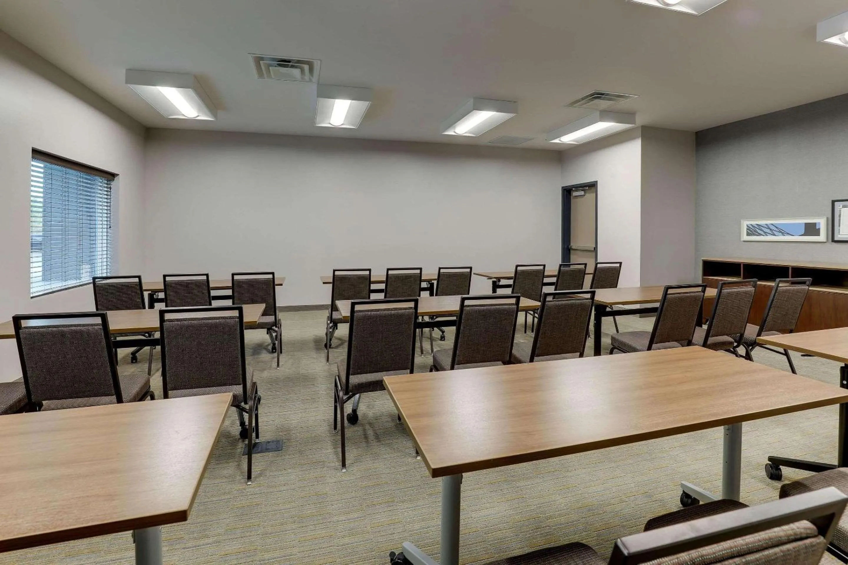 Meeting/conference room in Country Inn & Suites by Radisson, Cumming near NorthSide Hospital Forsyth