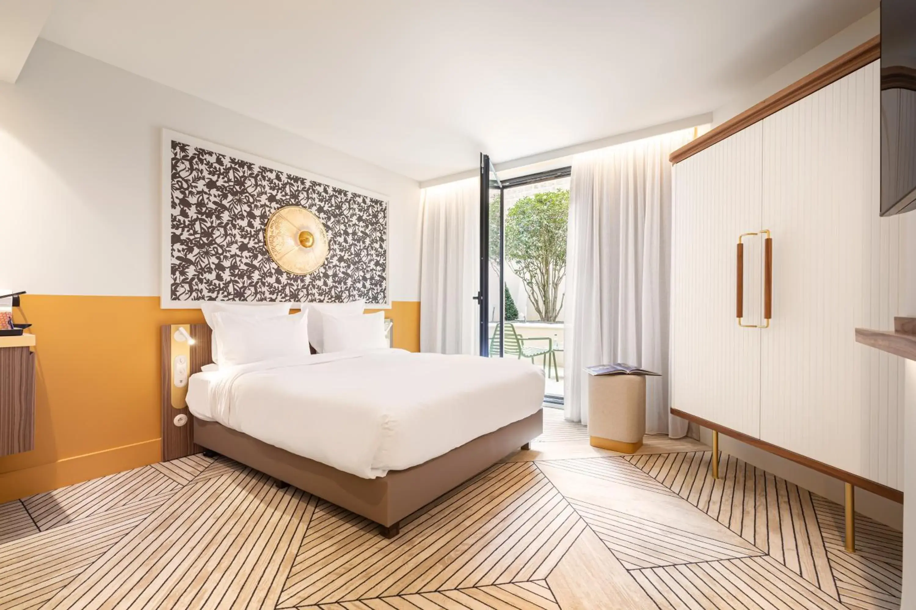 Superior Room - Garden in Hotel Yac Paris Clichy, a member of Radisson Individuals Superior Room - Garden in Hotel Yac Paris Clichy, a member of Radisson Individuals