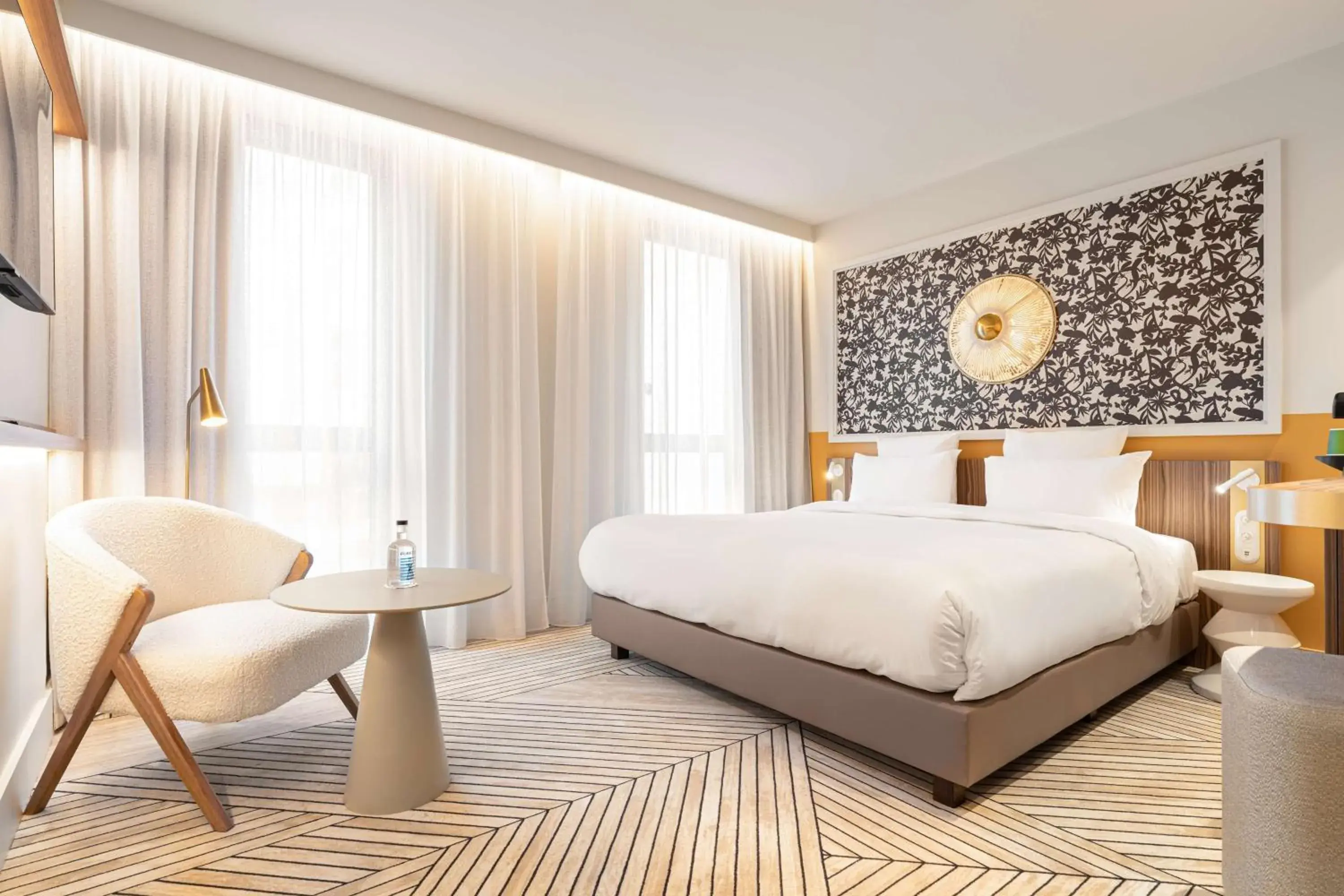 Bedroom, Bed in Hotel Yac Paris Clichy, a member of Radisson Individuals Bedroom, Bed in Hotel Yac Paris Clichy, a member of Radisson Individuals