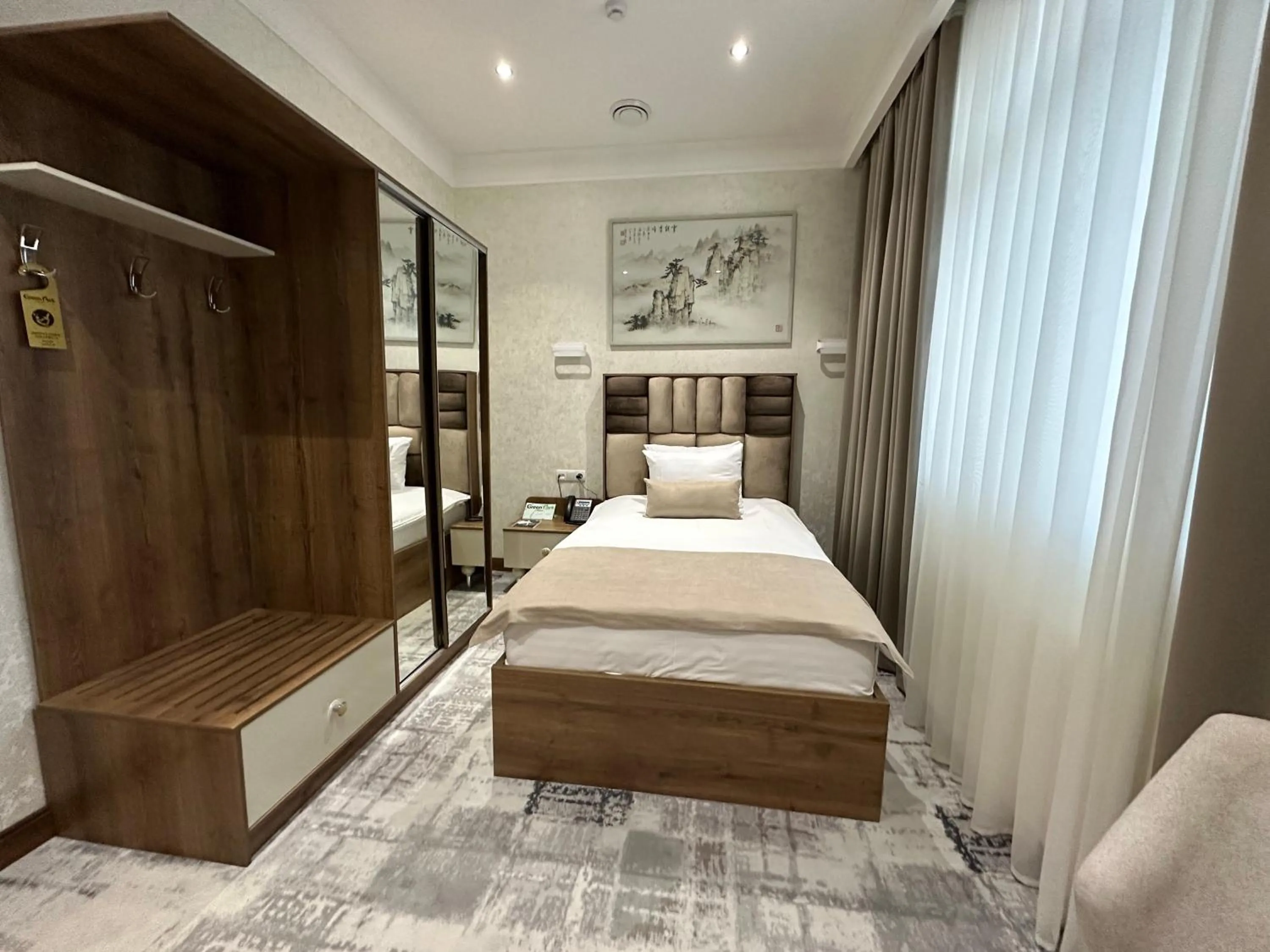 Standard Single Room in Green Park Hotel