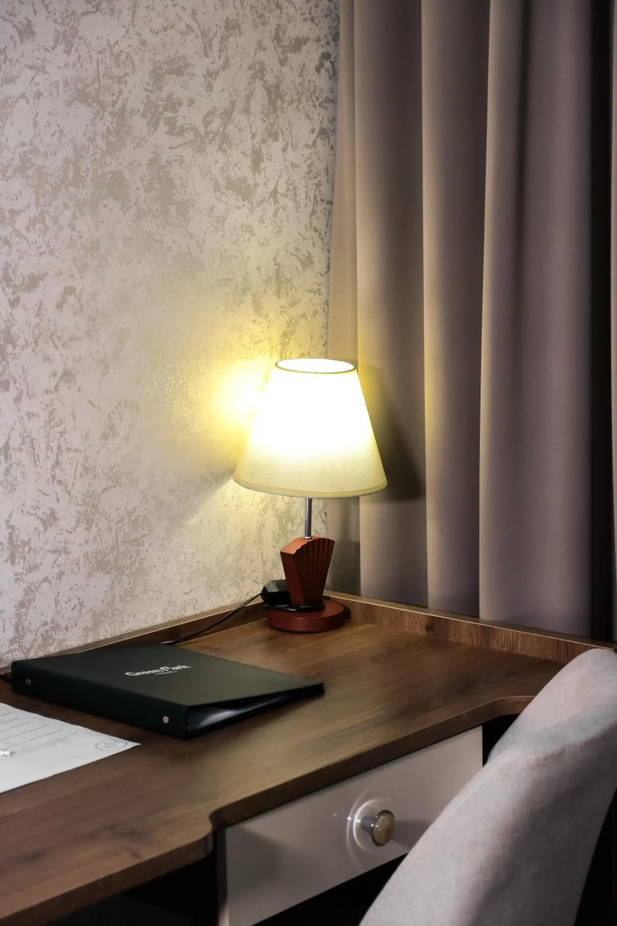 Bedroom in Green Park Hotel Bedroom in Green Park Hotel