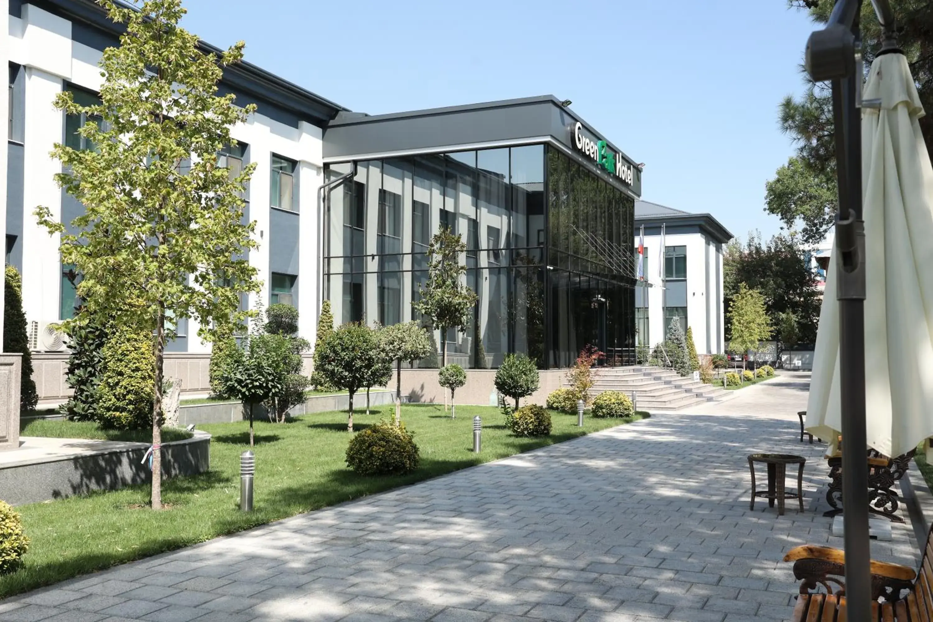 Property building in Green Park Hotel Property building in Green Park Hotel