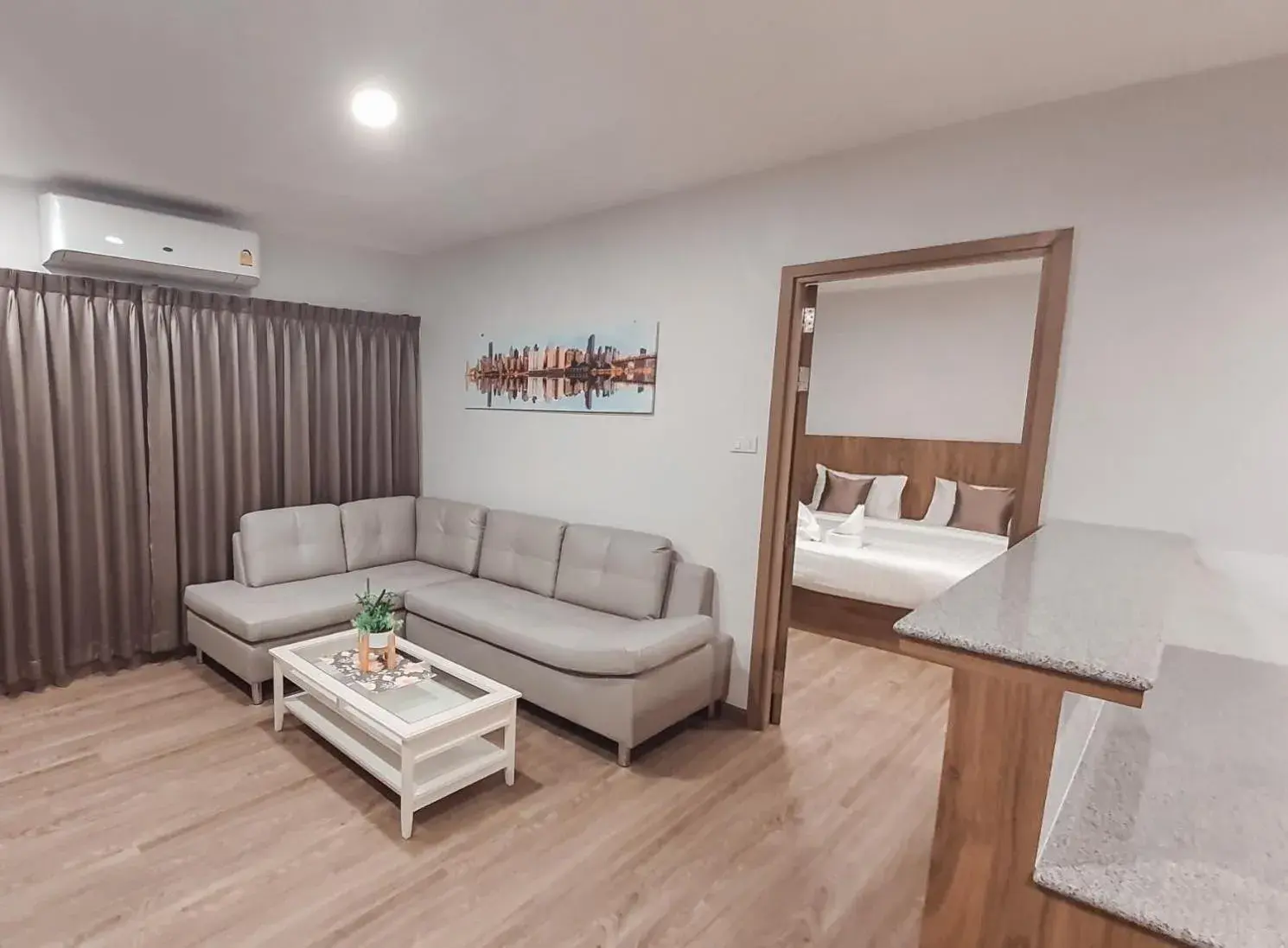 Photo of the whole room, Bed in Nakara Hotel, Ubon Ratchathani Photo of the whole room, Bed in Nakara Hotel, Ubon Ratchathani