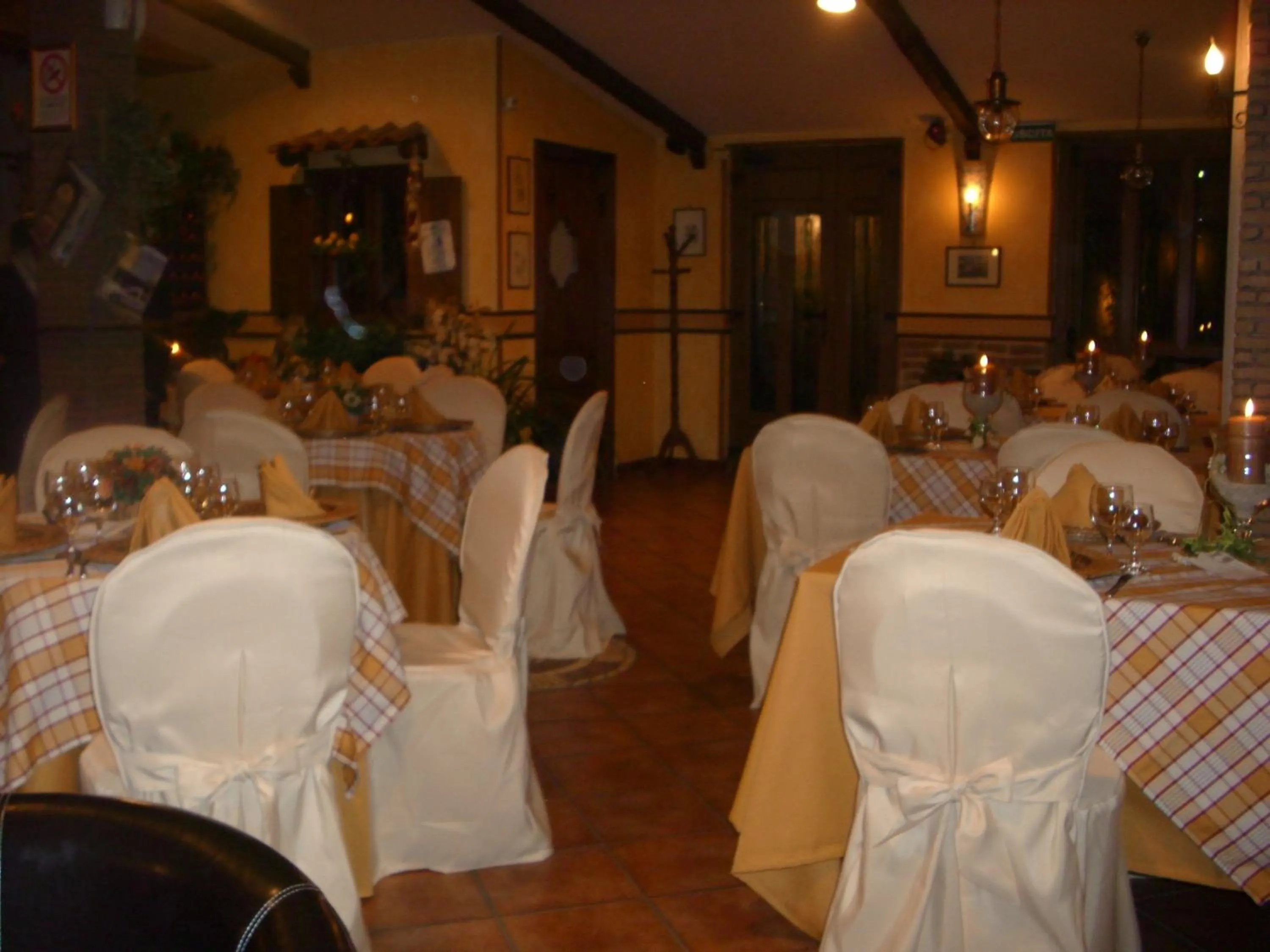 Restaurant/places to eat in Hotel Lento