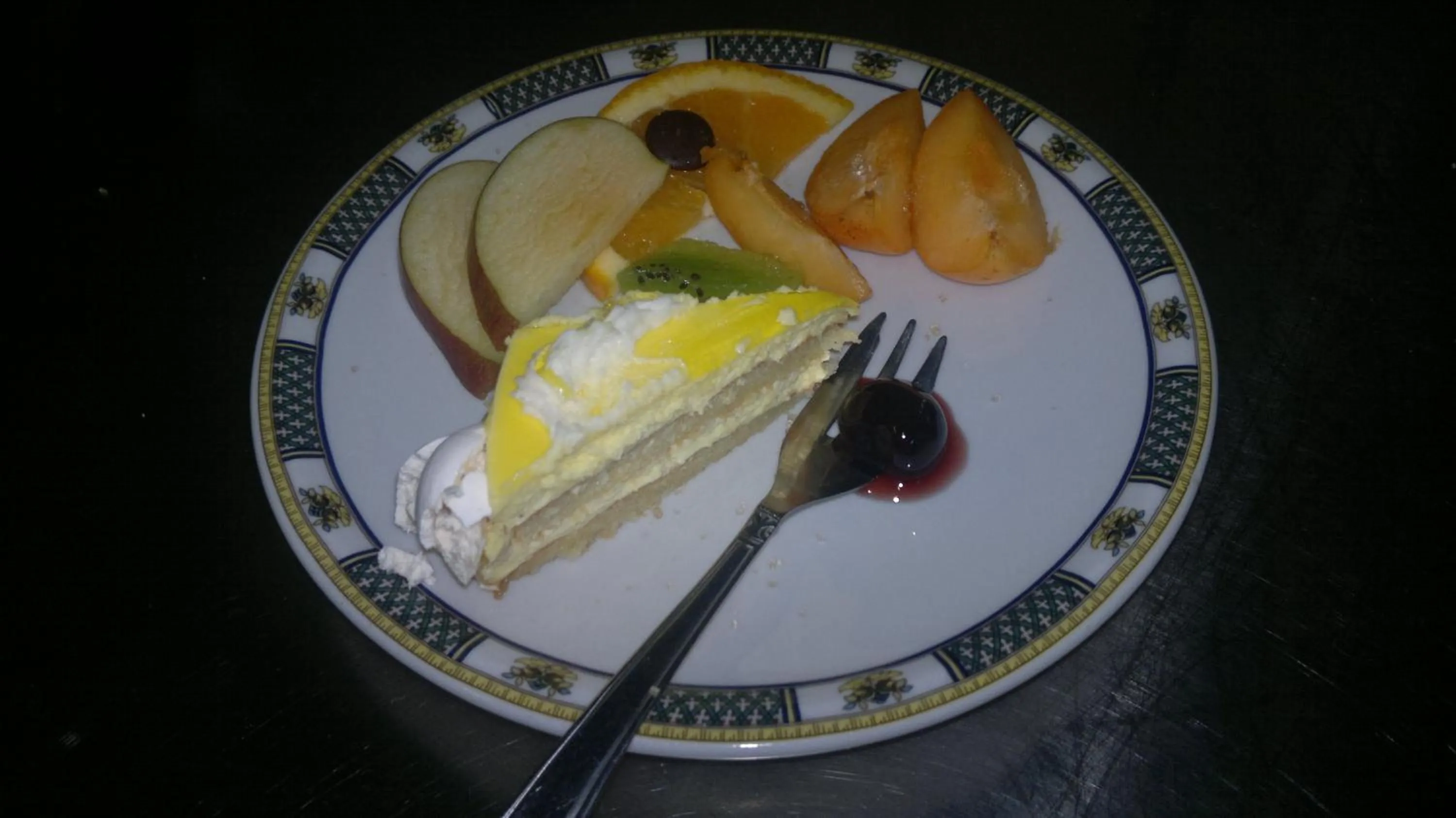 Restaurant/places to eat in Hotel Lento