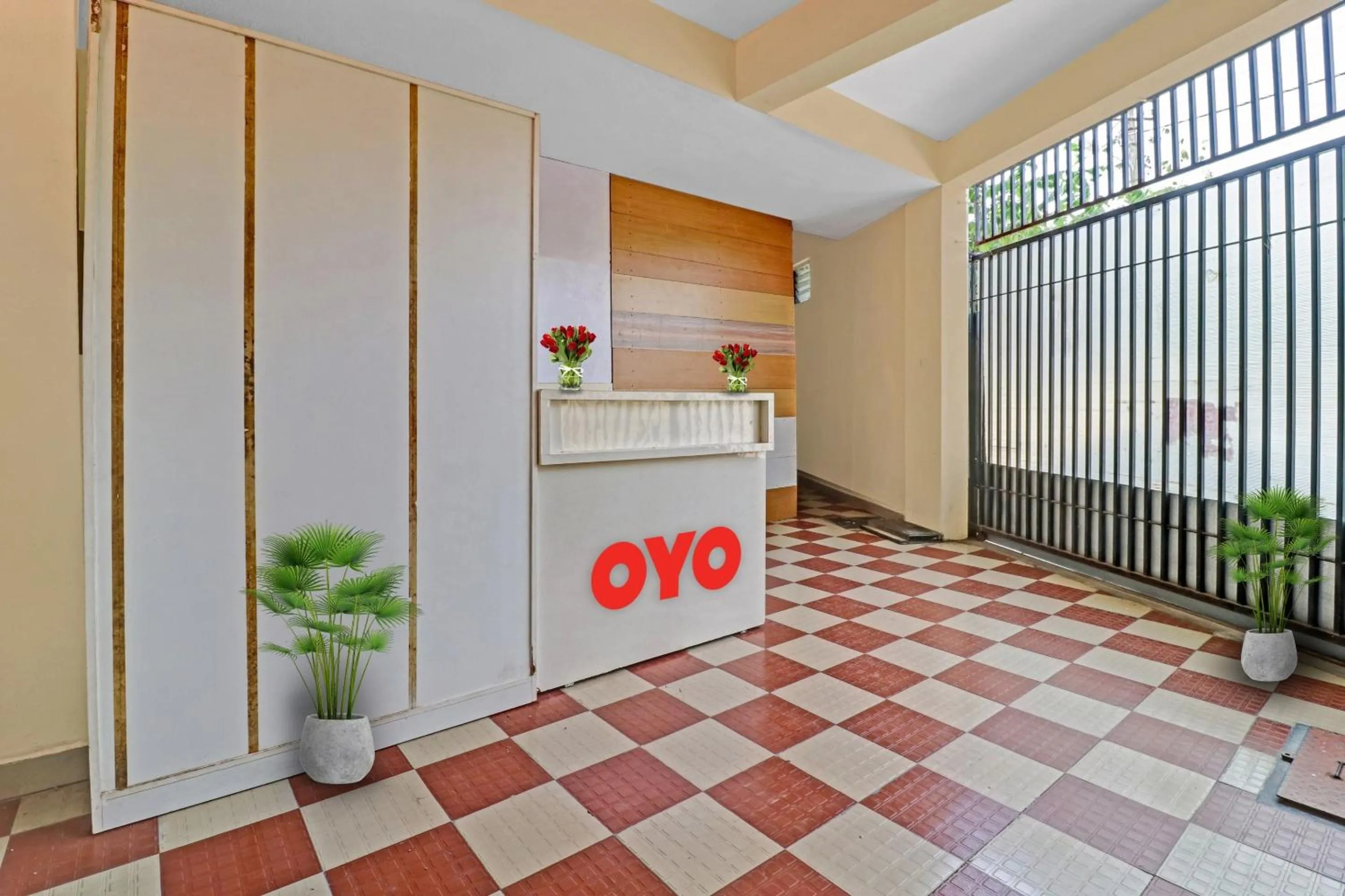 Lobby or reception in Super Hotel O Mn Residency Near Ragigudda Sri Prasanna Anjaneyaswamy Temple