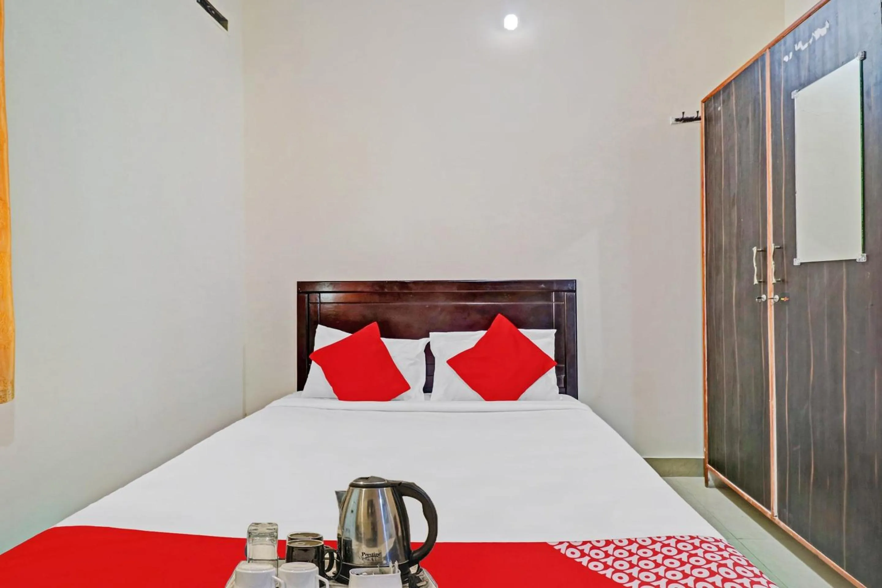Bedroom, Bed in Super Hotel O Mn Residency Near Ragigudda Sri Prasanna Anjaneyaswamy Temple