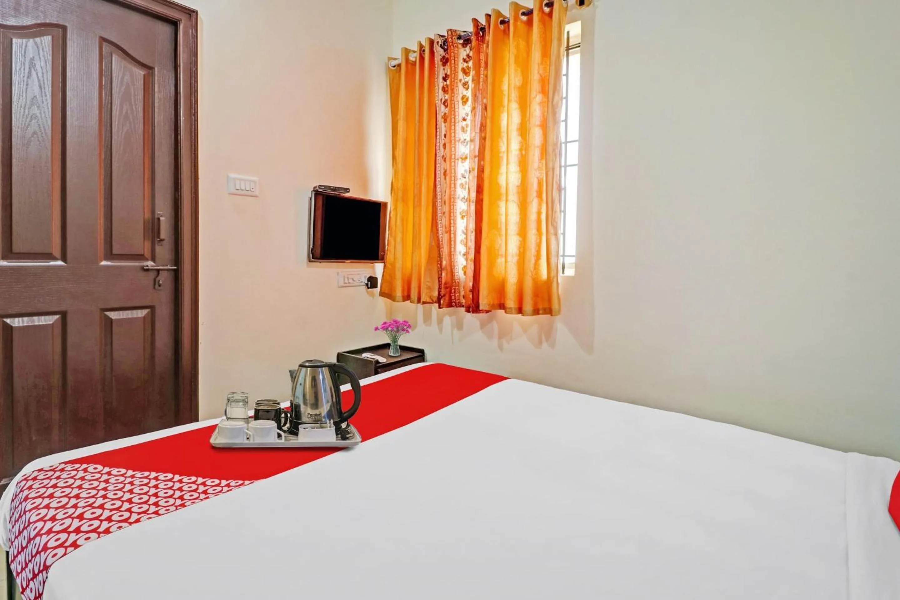 Bedroom, Bed in Super Hotel O Mn Residency Near Ragigudda Sri Prasanna Anjaneyaswamy Temple