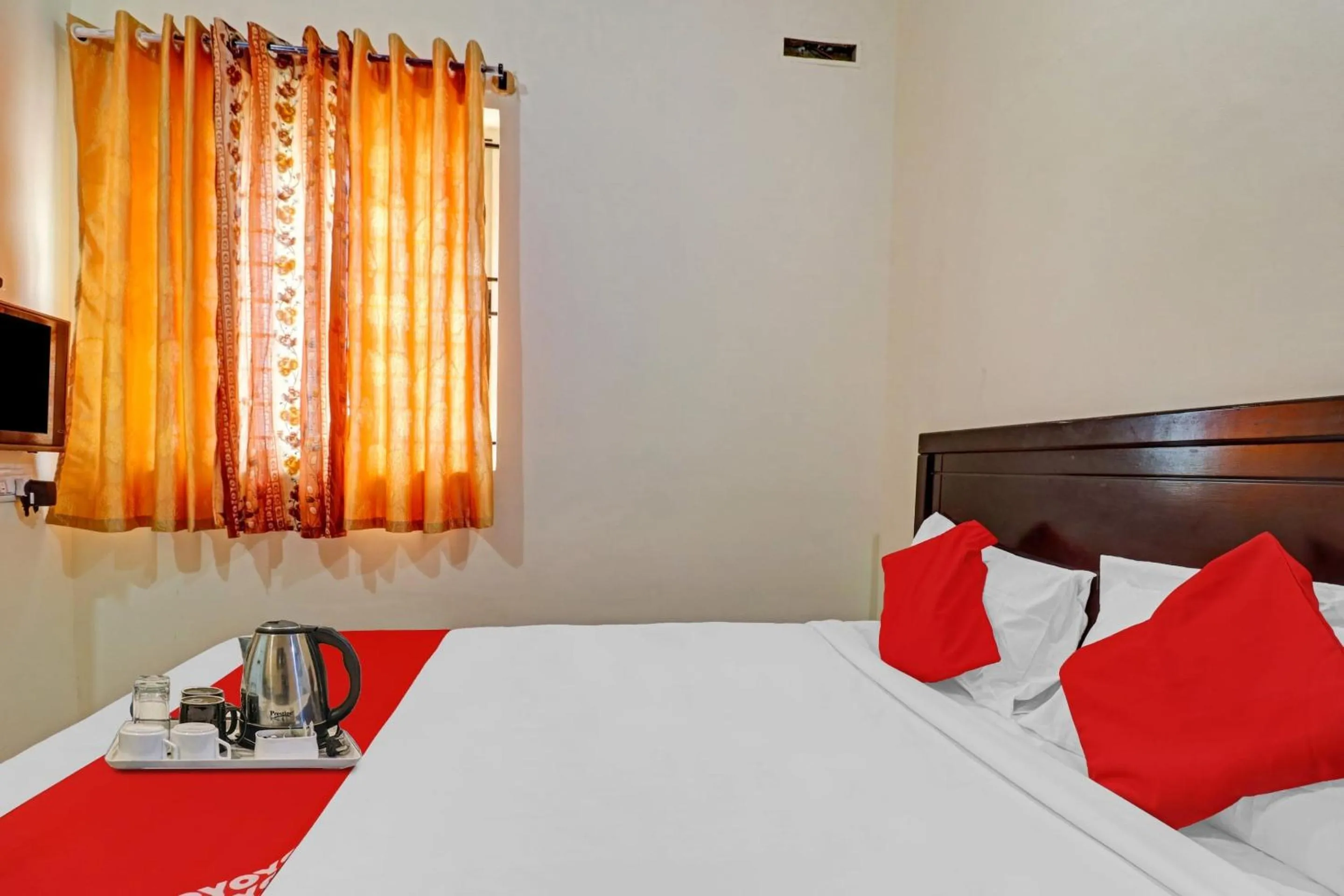Bedroom, Bed in Super Hotel O Mn Residency Near Ragigudda Sri Prasanna Anjaneyaswamy Temple