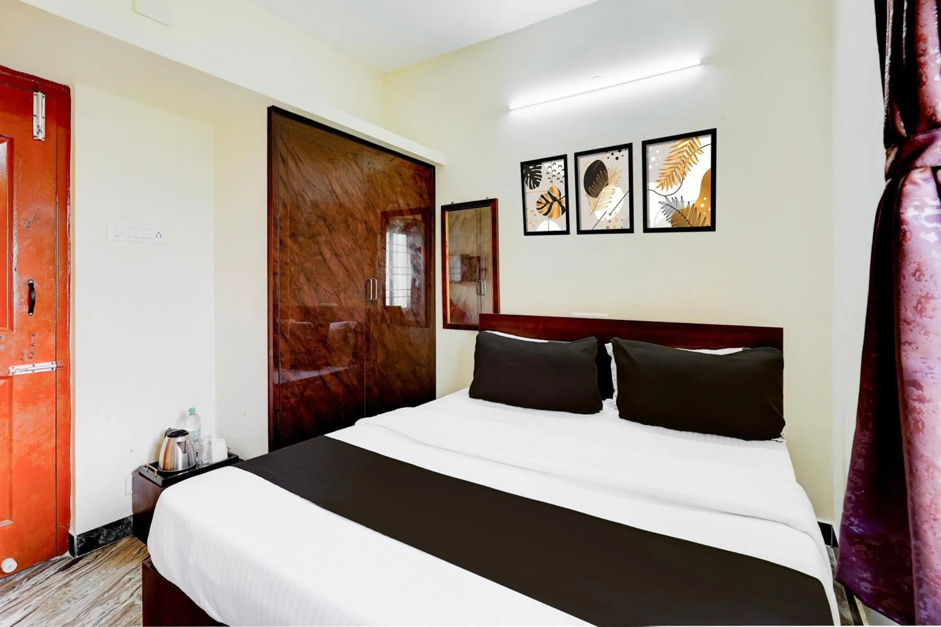 Classic Triple Room - single occupancy in Super Hotel O Thoraipakkam Chennai Classic Triple Room - single occupancy in Super Hotel O Thoraipakkam Chennai