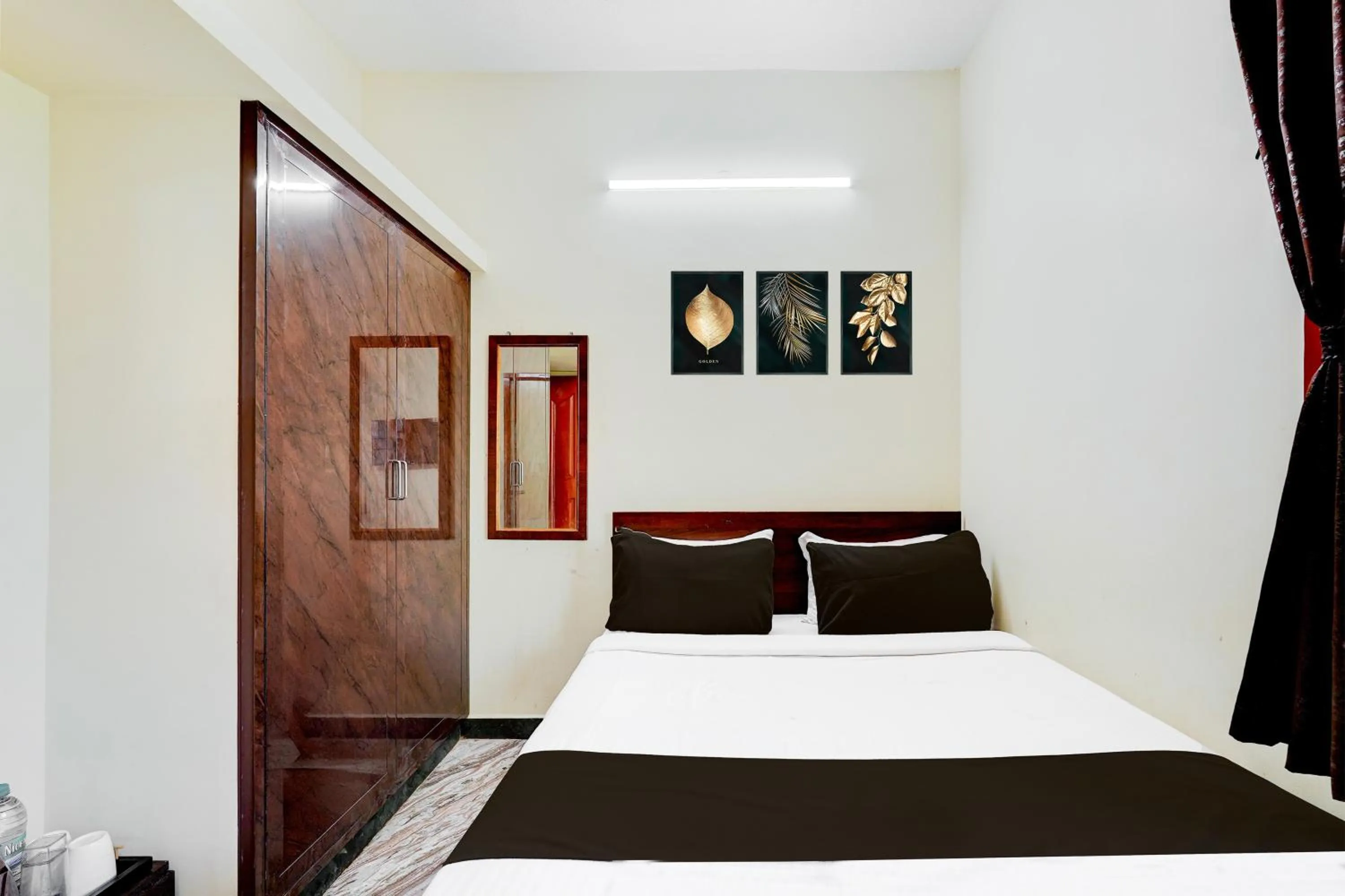 Bedroom, Bed in Super Hotel O Thoraipakkam Chennai