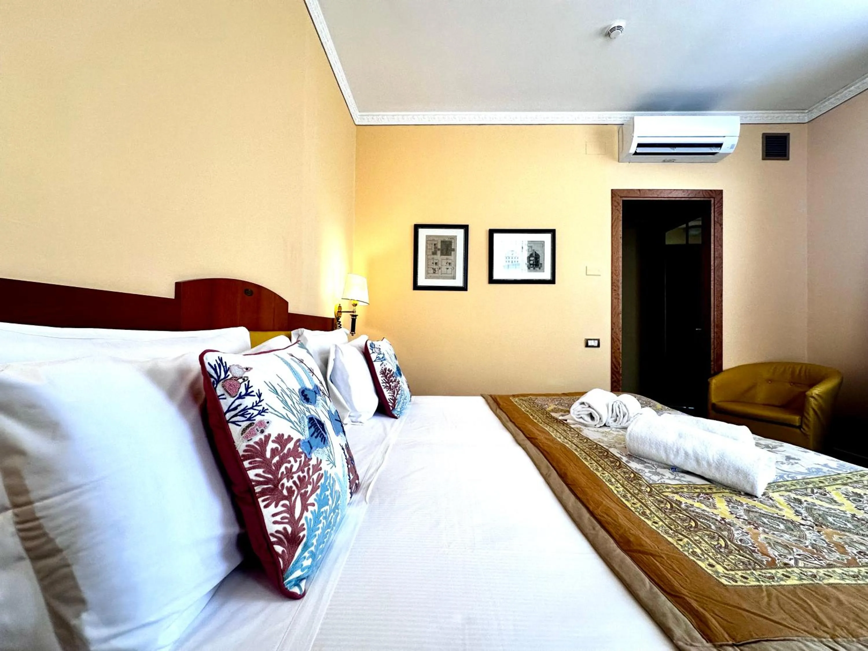 Bed in Greif Hotel & Spa