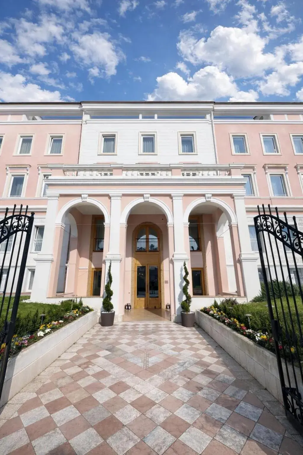 Property building in Greif Hotel & Spa Property building in Greif Hotel & Spa