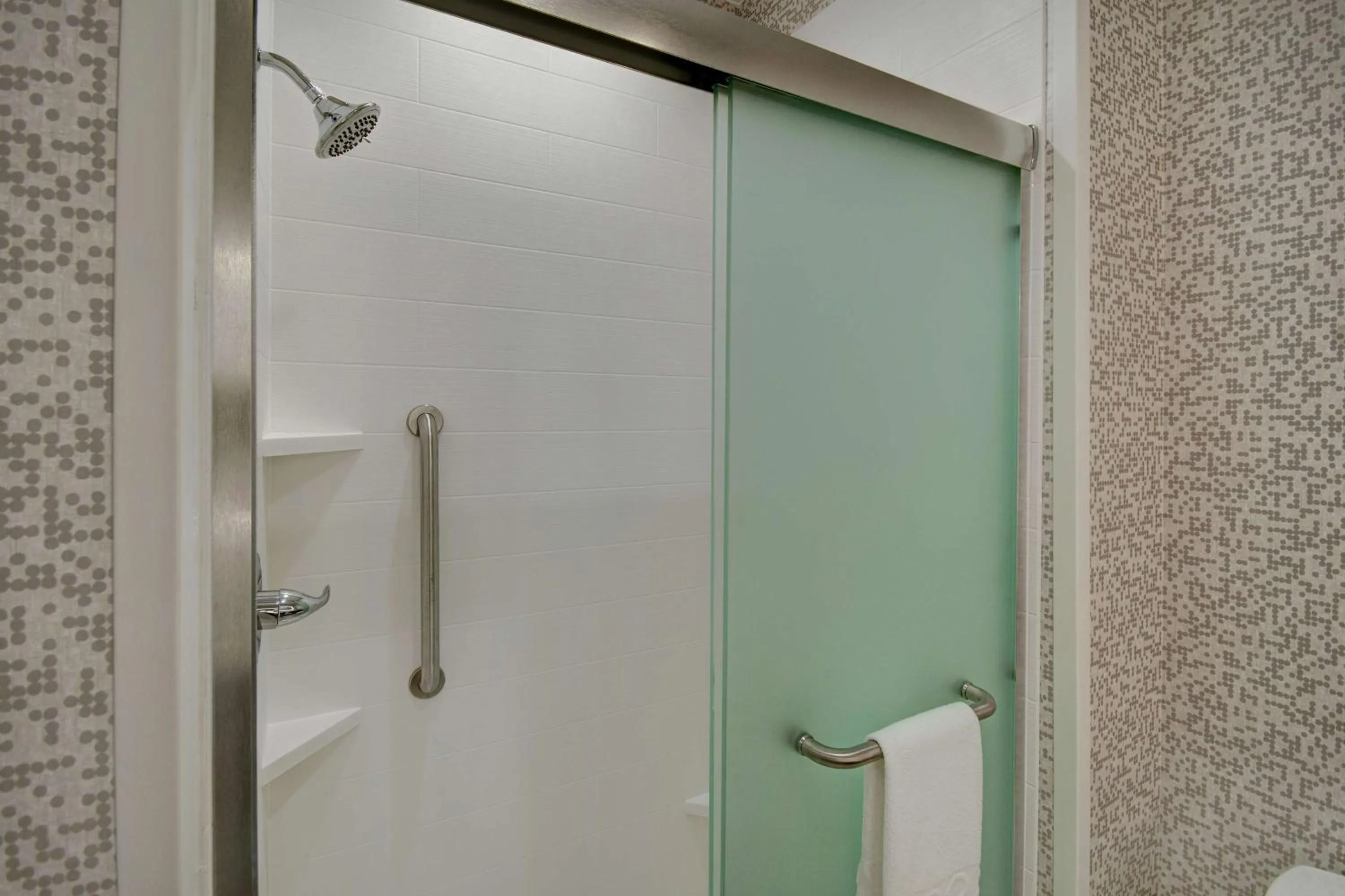 Bathroom in Home2 Suites By Hilton Burleson