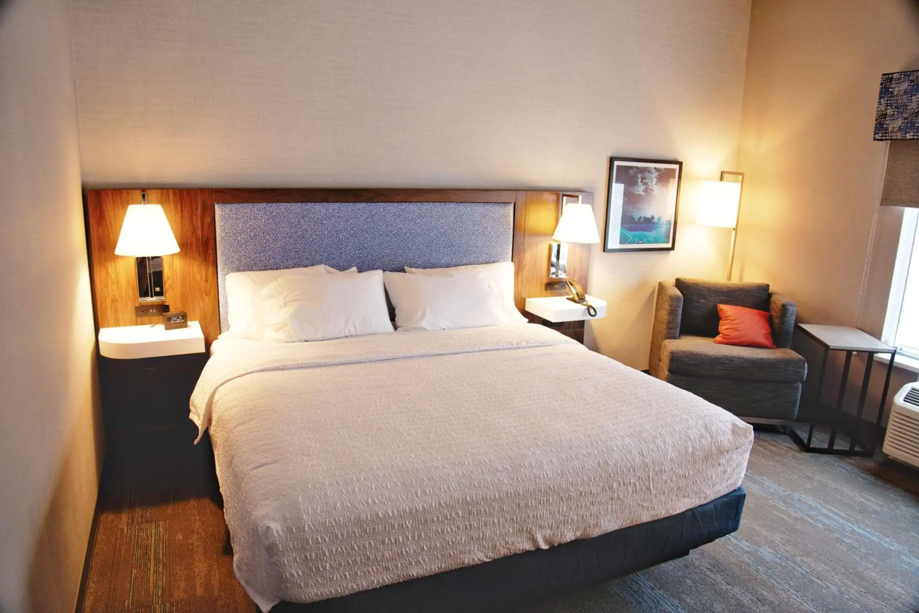 Bed in Hampton Inn West Wichita Goddard Bed in Hampton Inn West Wichita Goddard