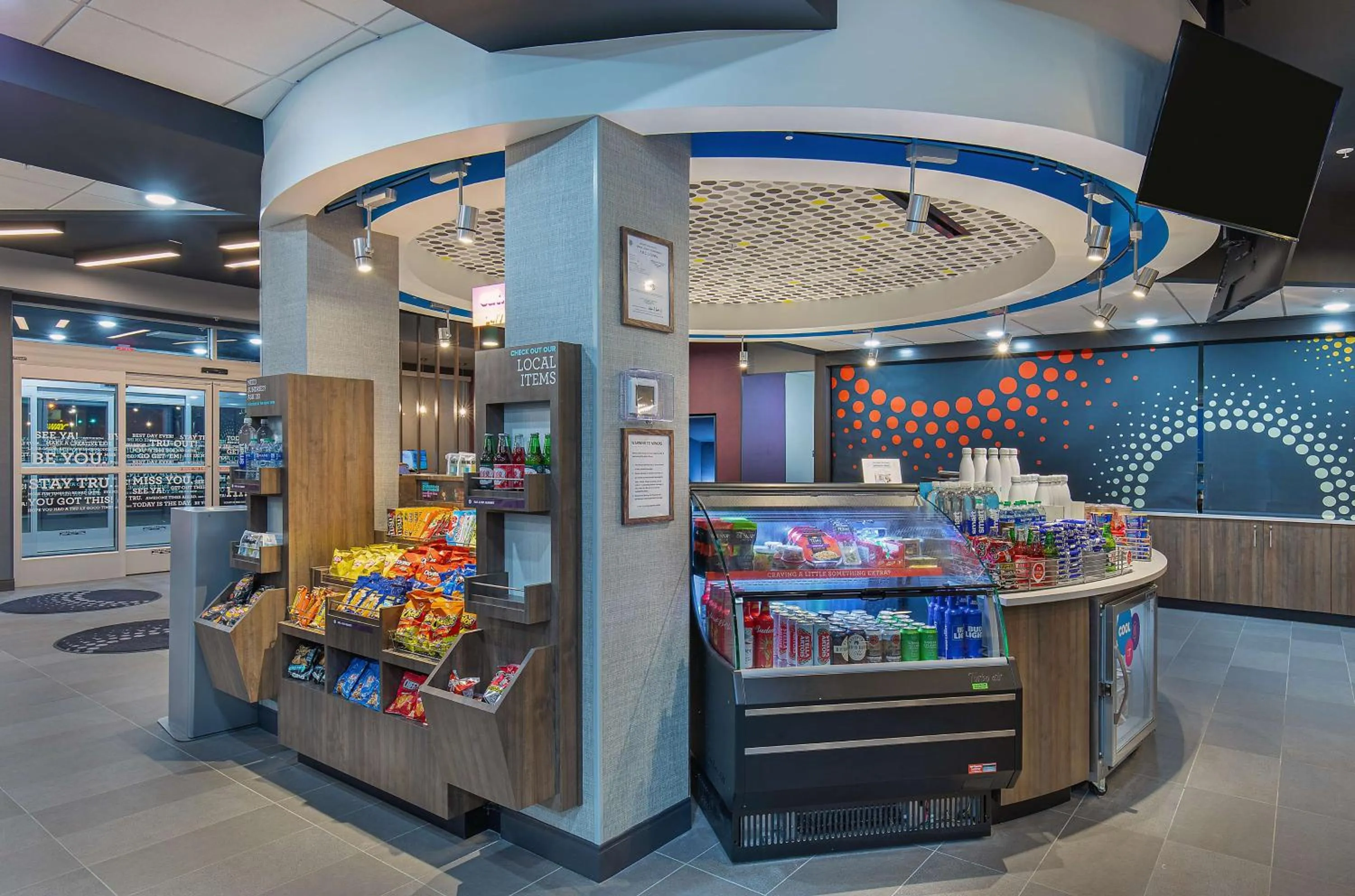 Restaurant/places to eat in Tru By Hilton Lexington University Medical Center, Ky