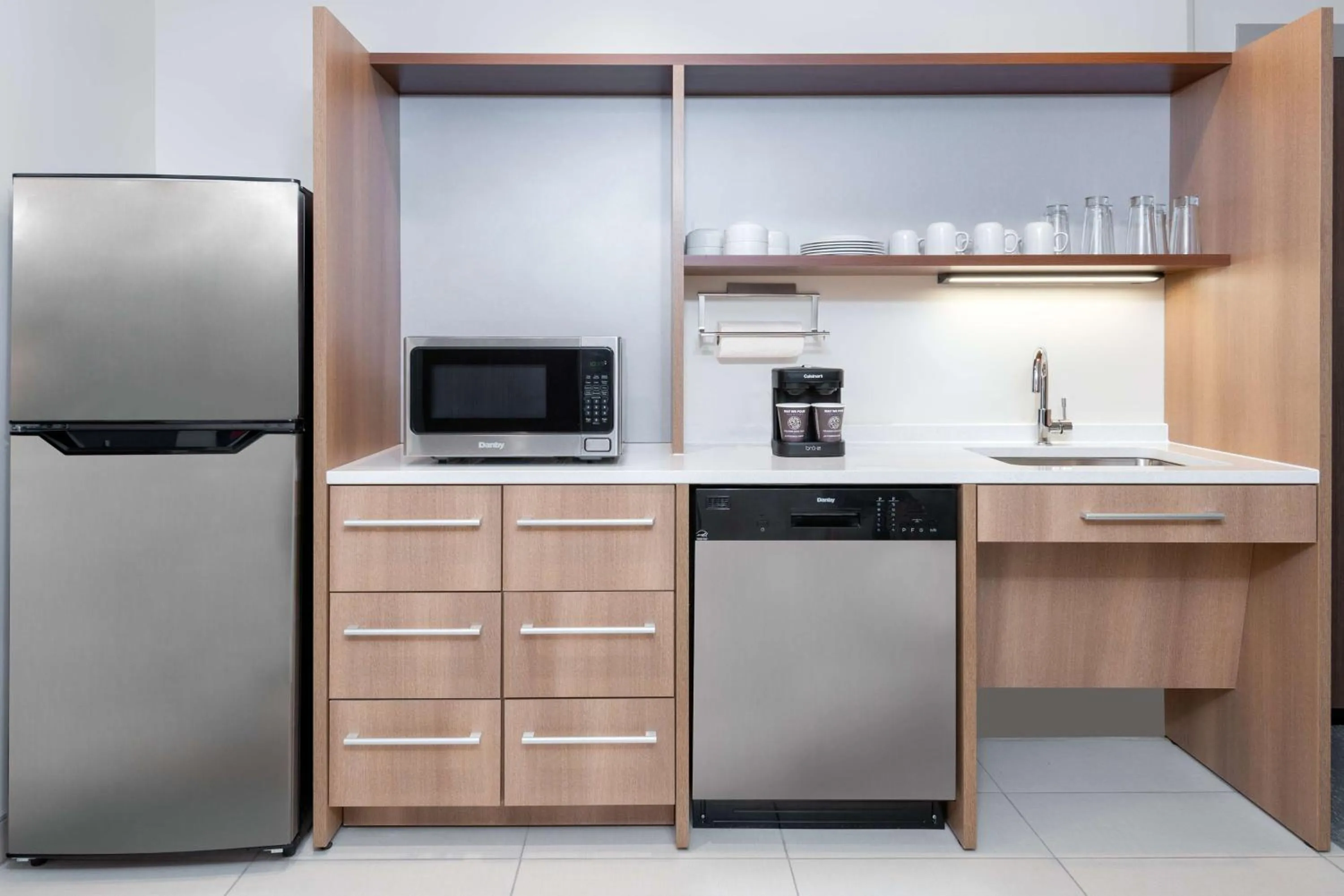 Kitchen or kitchenette in Home2 Suites By Hilton Wildwood The Villages