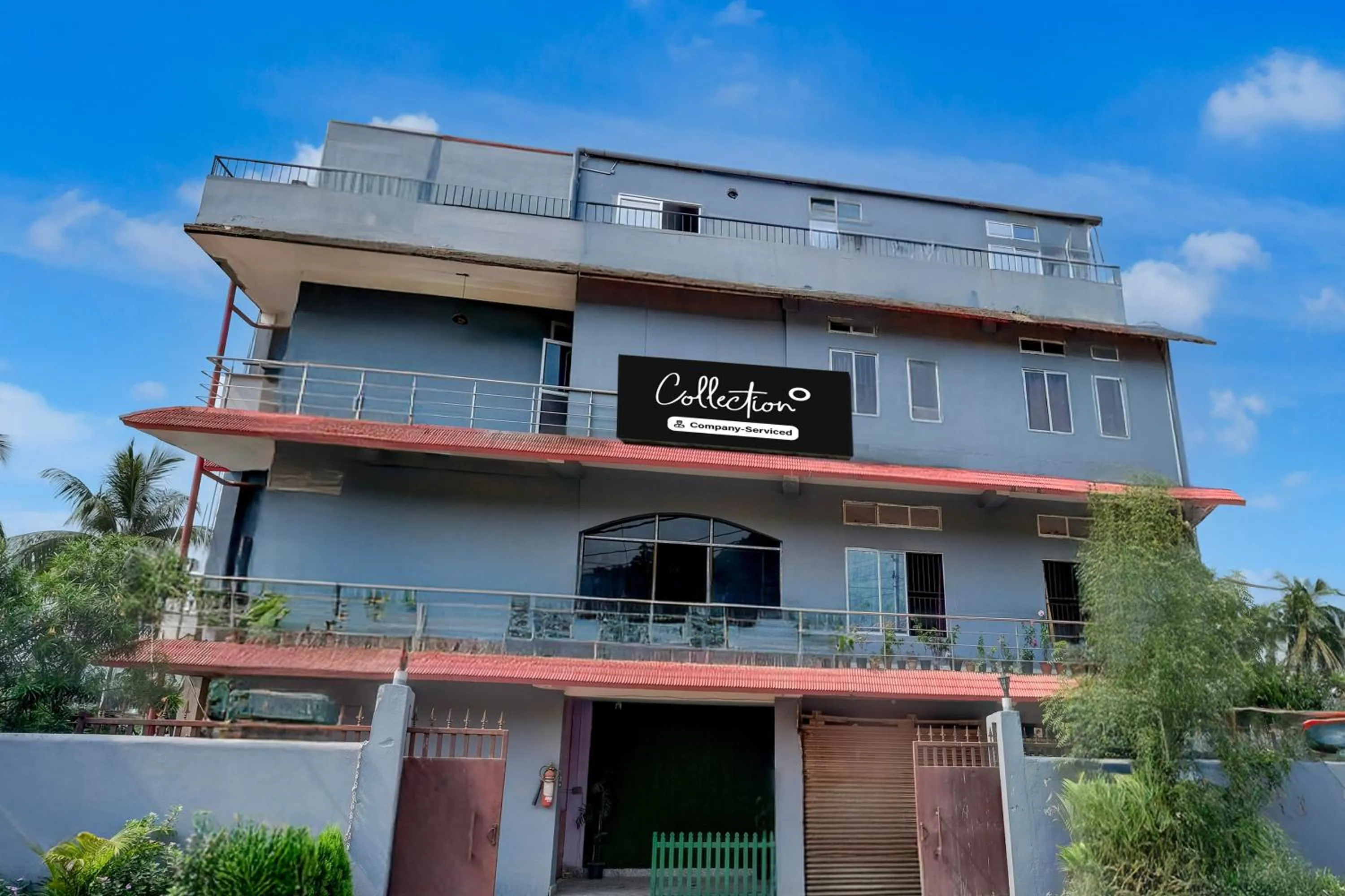 Facade/entrance in Super Hotel O Garchuk Market Formerly Trendz Stay