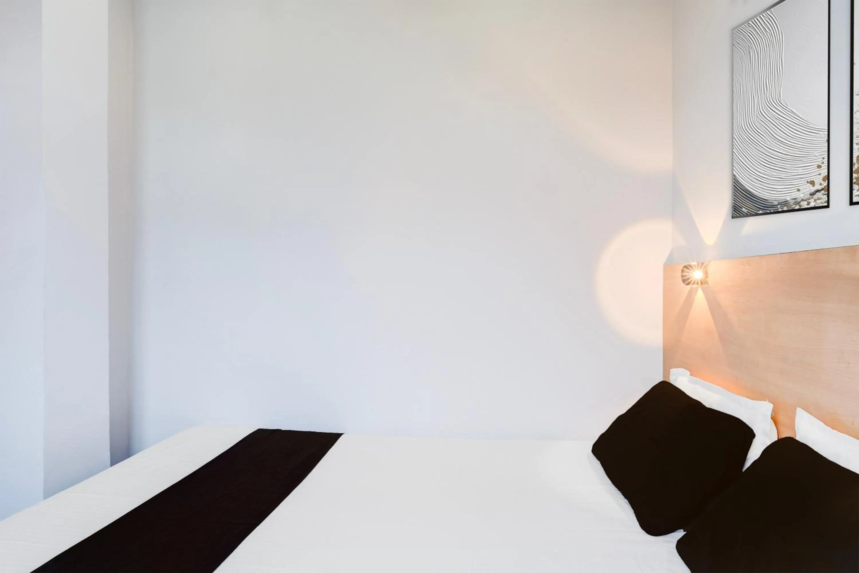 Bedroom, Bed in Super Hotel O Garchuk Market Formerly Trendz Stay