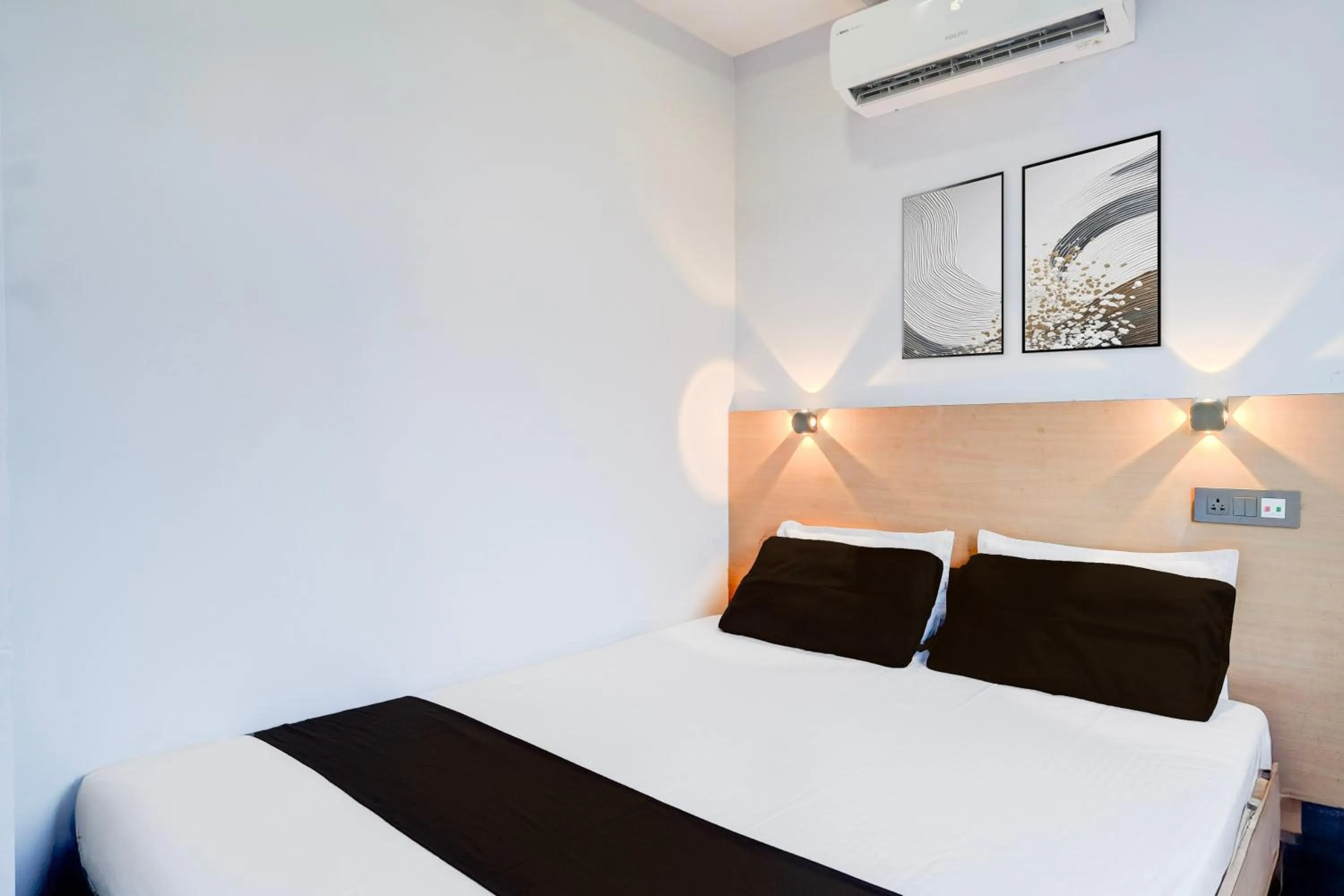 Bedroom, Bed in Super Hotel O Garchuk Market Formerly Trendz Stay