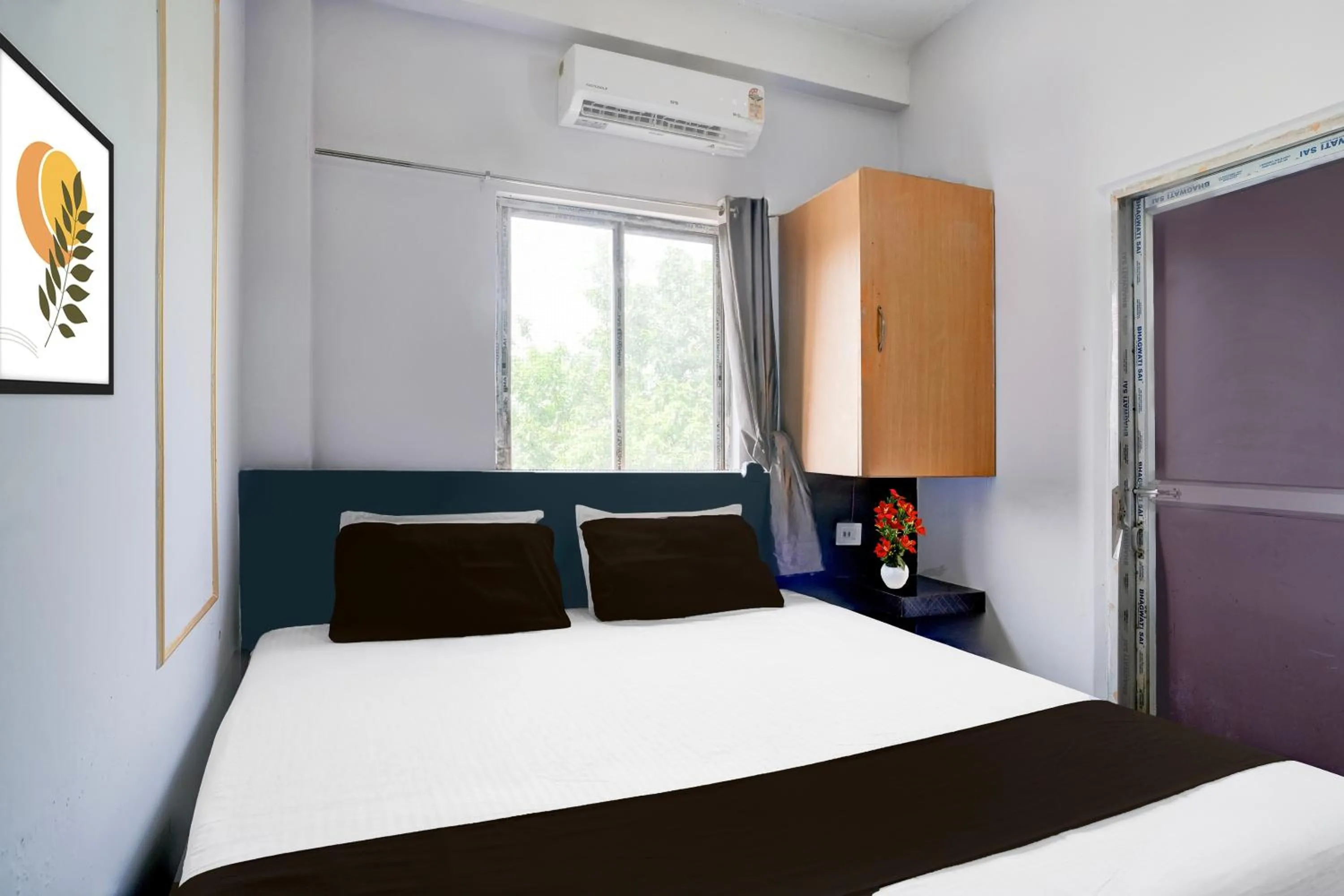 Bedroom, Bed in Super Hotel O Garchuk Market Formerly Trendz Stay