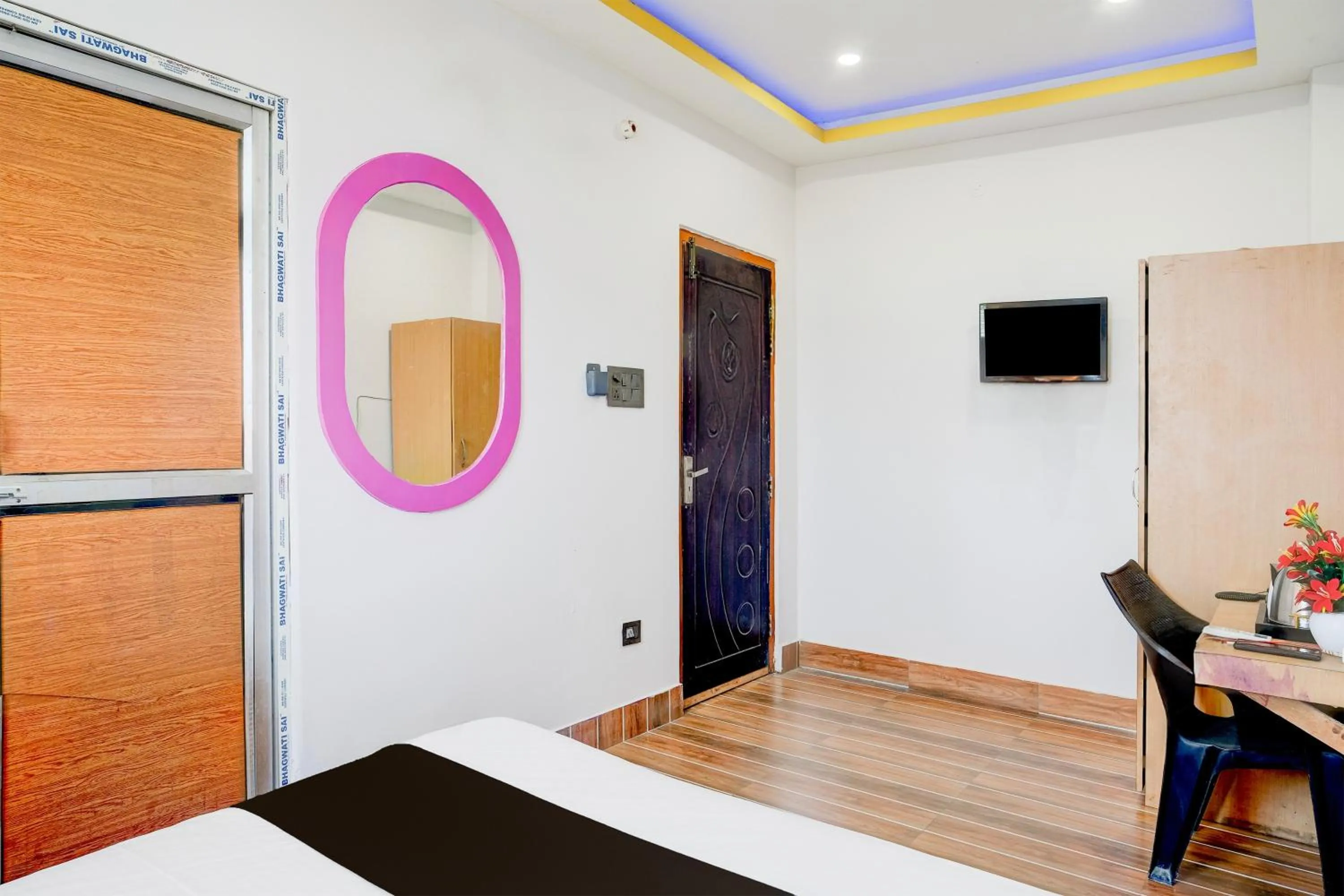 Bedroom, Bed in Super Hotel O Garchuk Market Formerly Trendz Stay