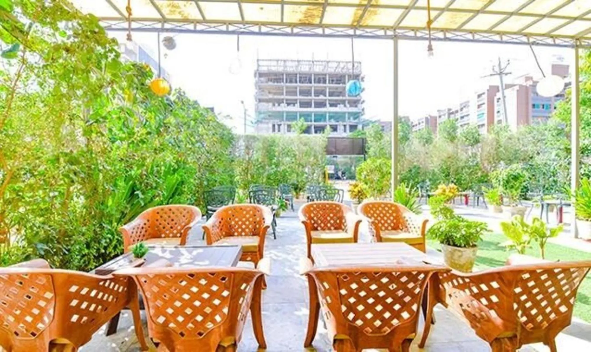 Restaurant/places to eat in Oriva Siddharth Corporate - Vavol, Gandhinagar