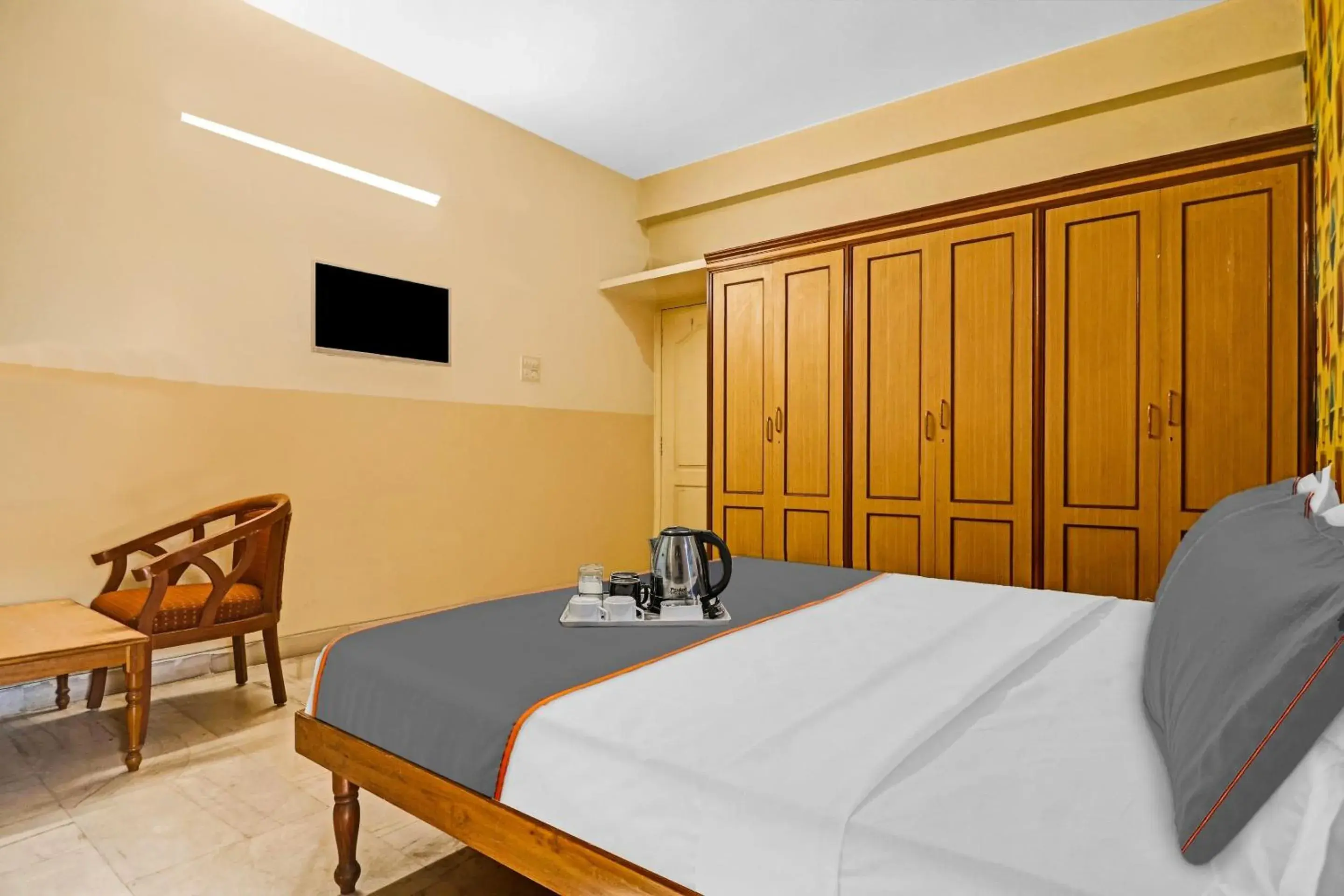 Bedroom, Bed in Capital O Samrat Palace Near Nampally Station Bedroom, Bed in Capital O Samrat Palace Near Nampally Station