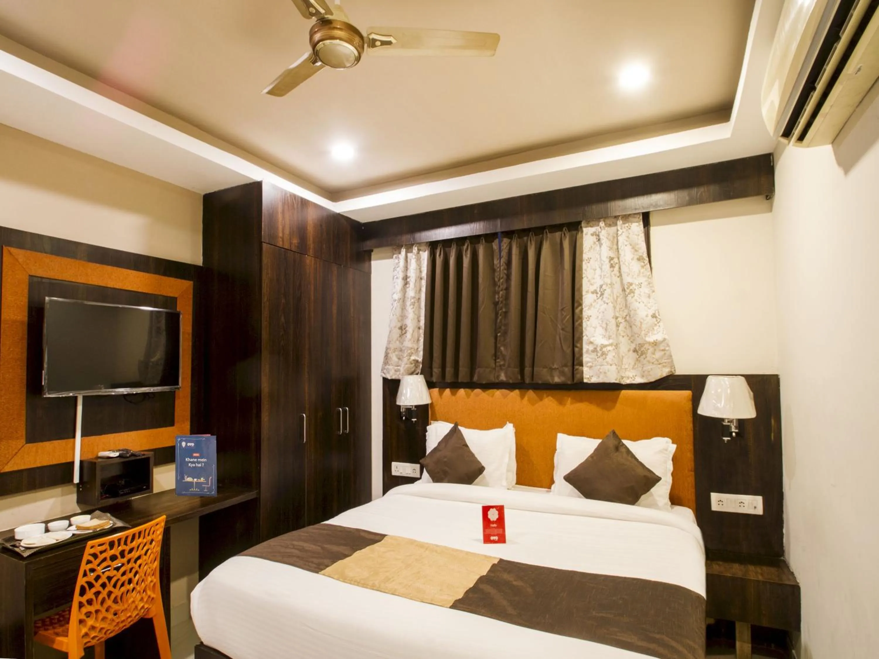 Bedroom, Bed in Collection O Park Heights Banjara Hills Near Gvk One Mall