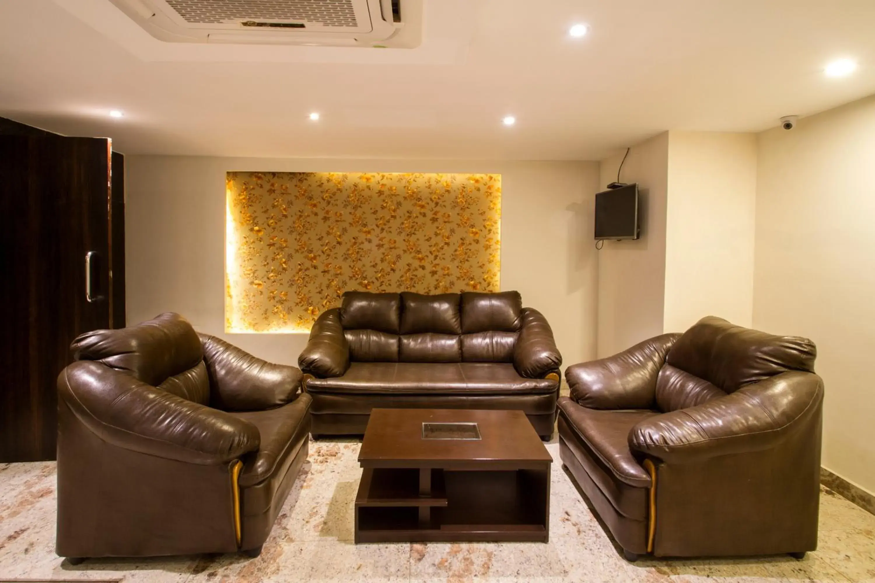 Lobby or reception in Collection O Park Heights Banjara Hills Near Gvk One Mall Lobby or reception in Collection O Park Heights Banjara Hills Near Gvk One Mall