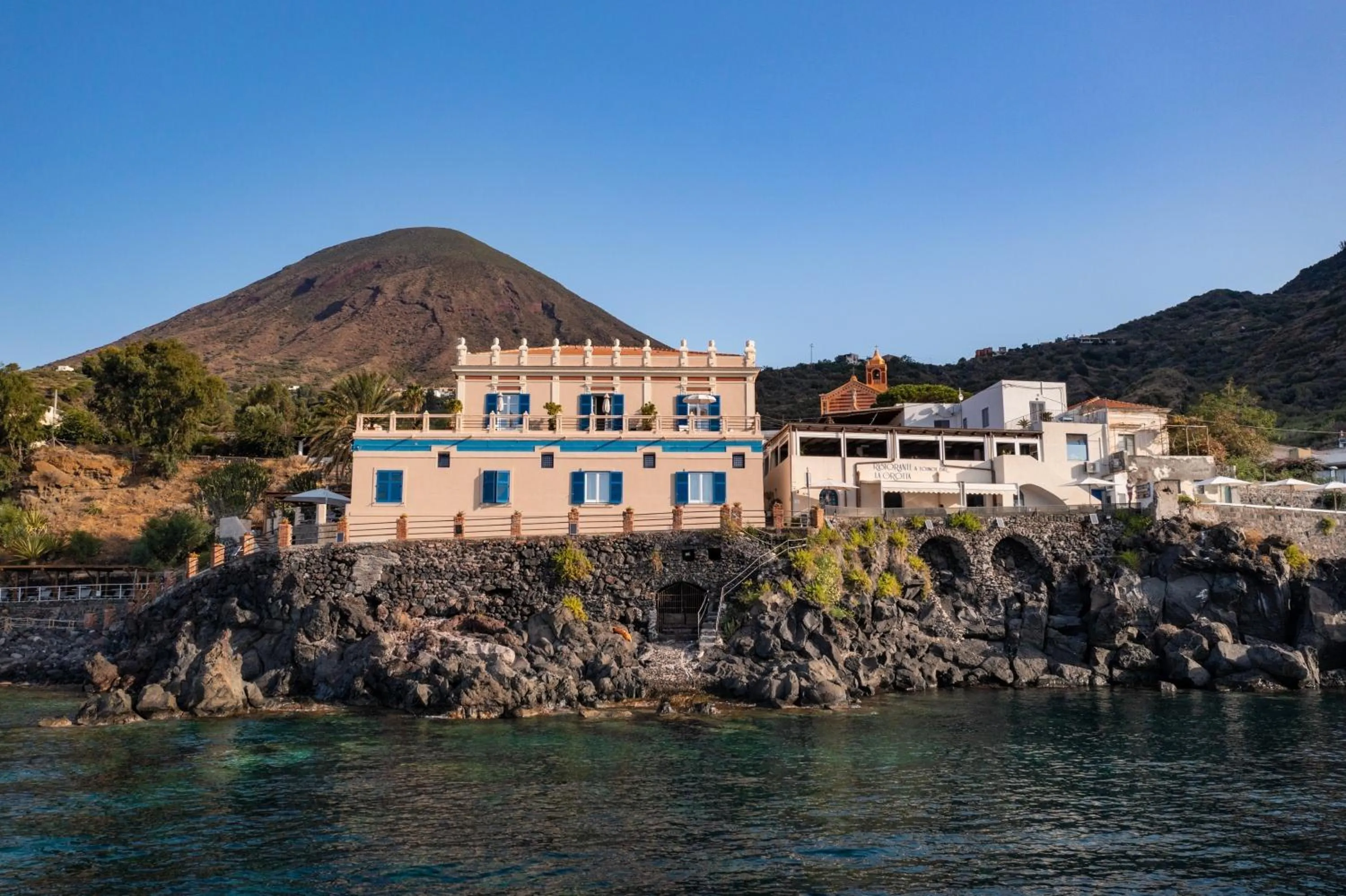 Property building in Hotel L'Ariana ISOLE EOLIE - UNA Esperienze