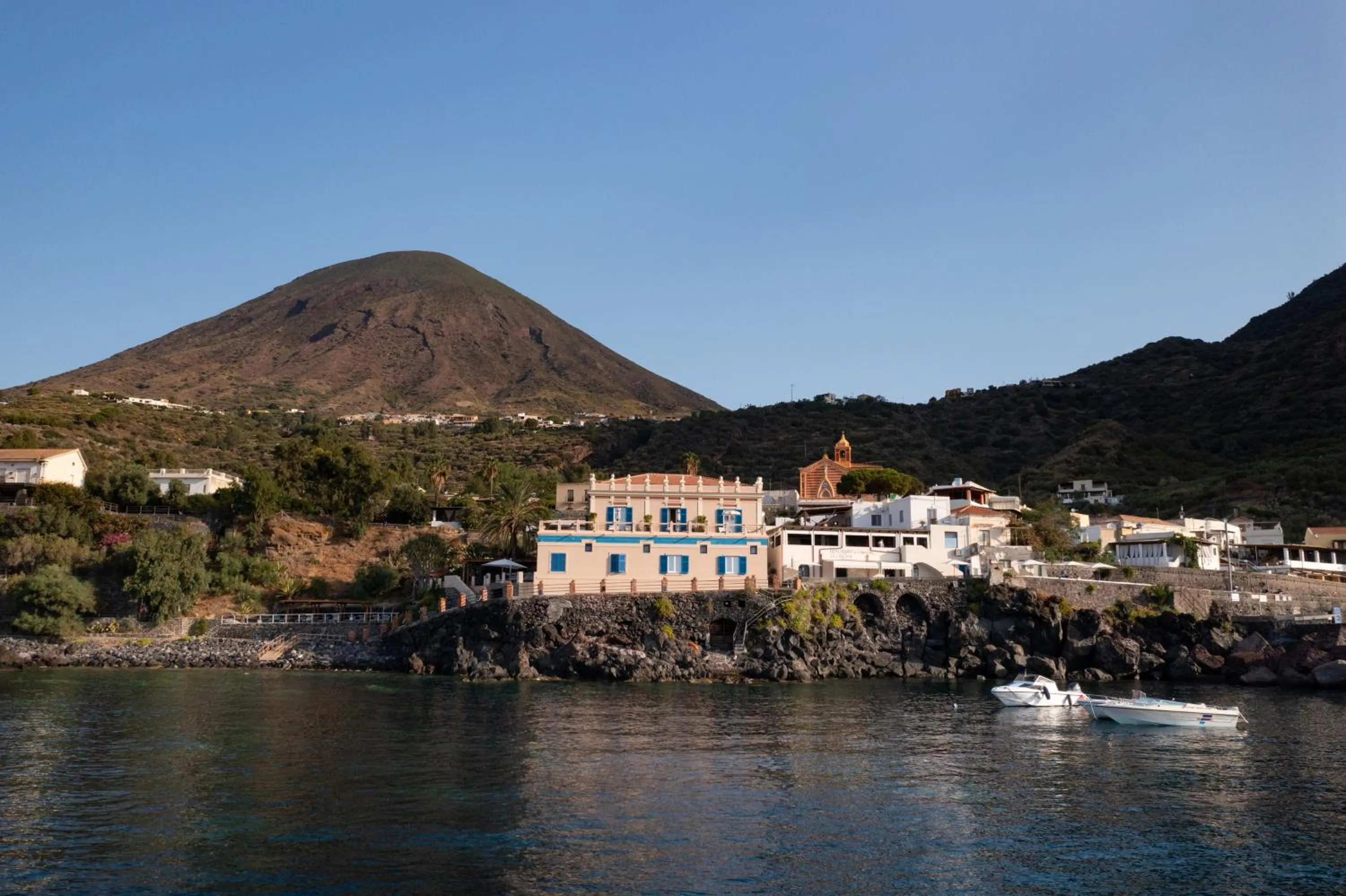 Property building in Hotel L'Ariana ISOLE EOLIE - UNA Esperienze
