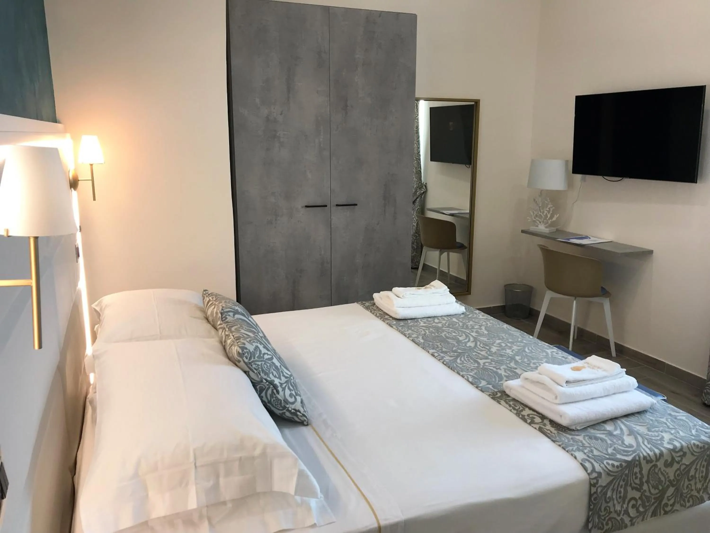 Bed in Hotel L'Ariana ISOLE EOLIE - UNA Esperienze