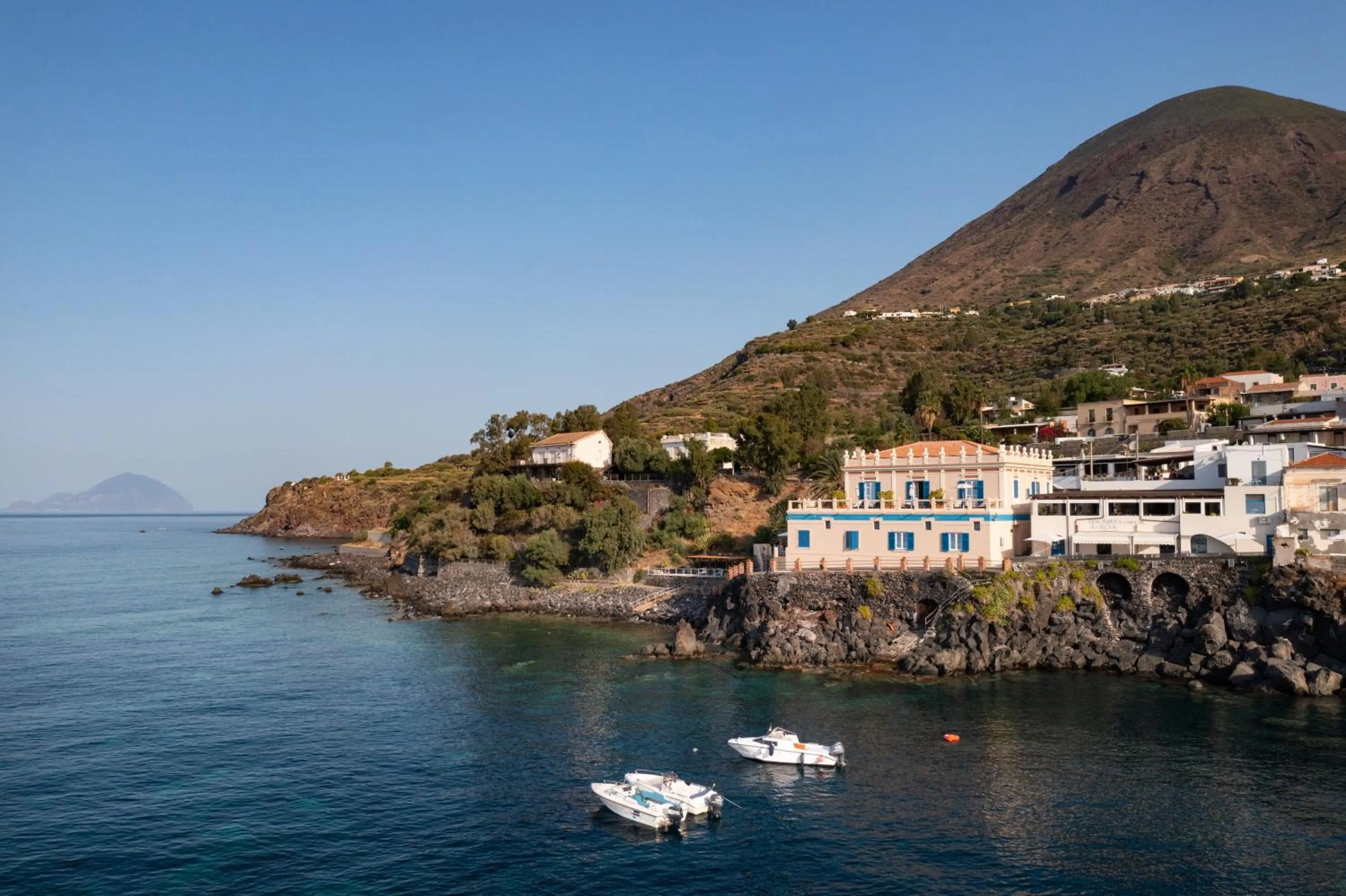 Property building in Hotel L'Ariana ISOLE EOLIE - UNA Esperienze
